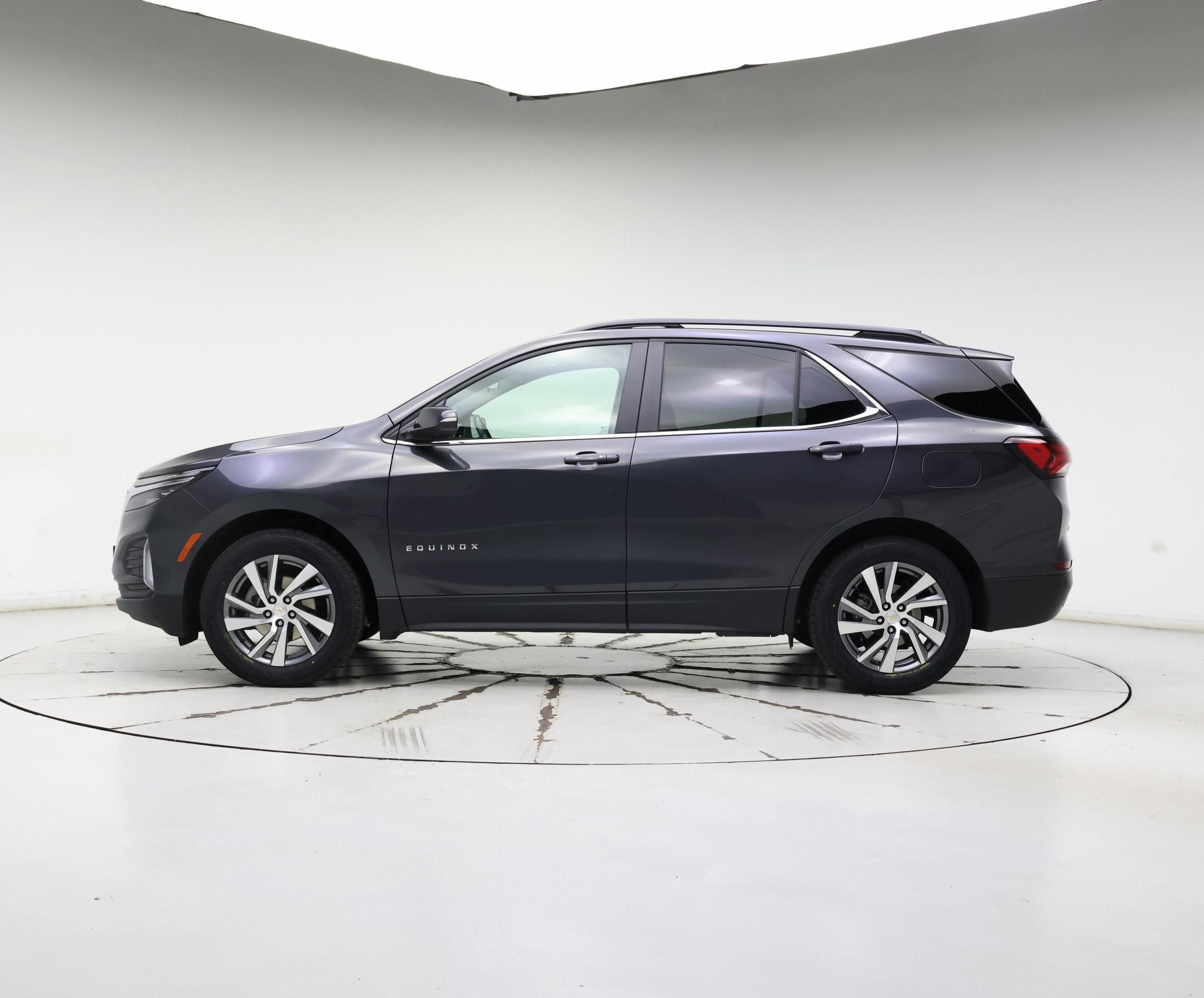 Thumbnail: 2022 Chevrolet Equinox - 3