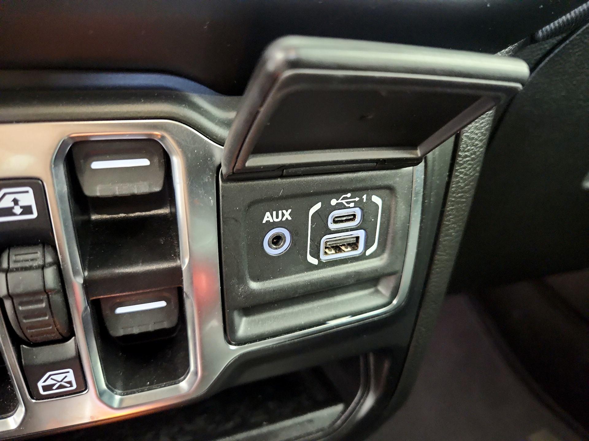 Thumbnail: 2022 Jeep Gladiator - 19