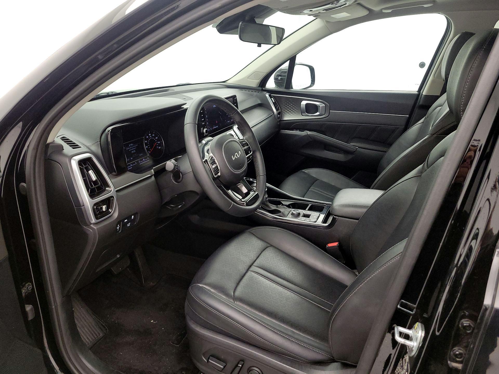 Thumbnail: 2022 Kia Sorento - 11