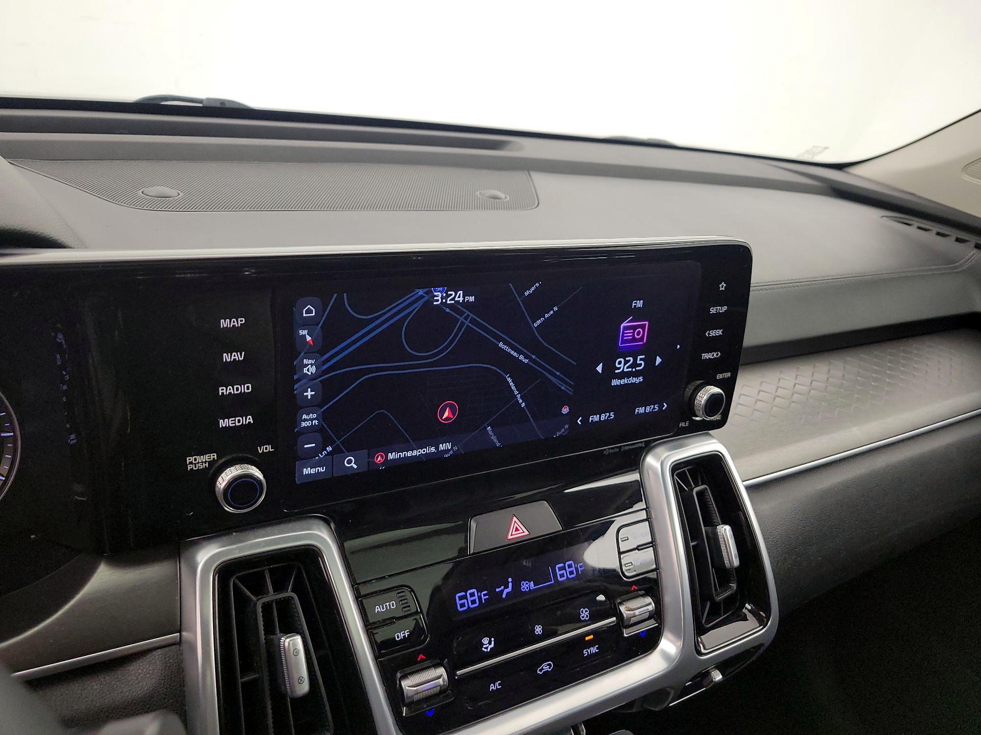 Thumbnail: 2022 Kia Sorento - 14