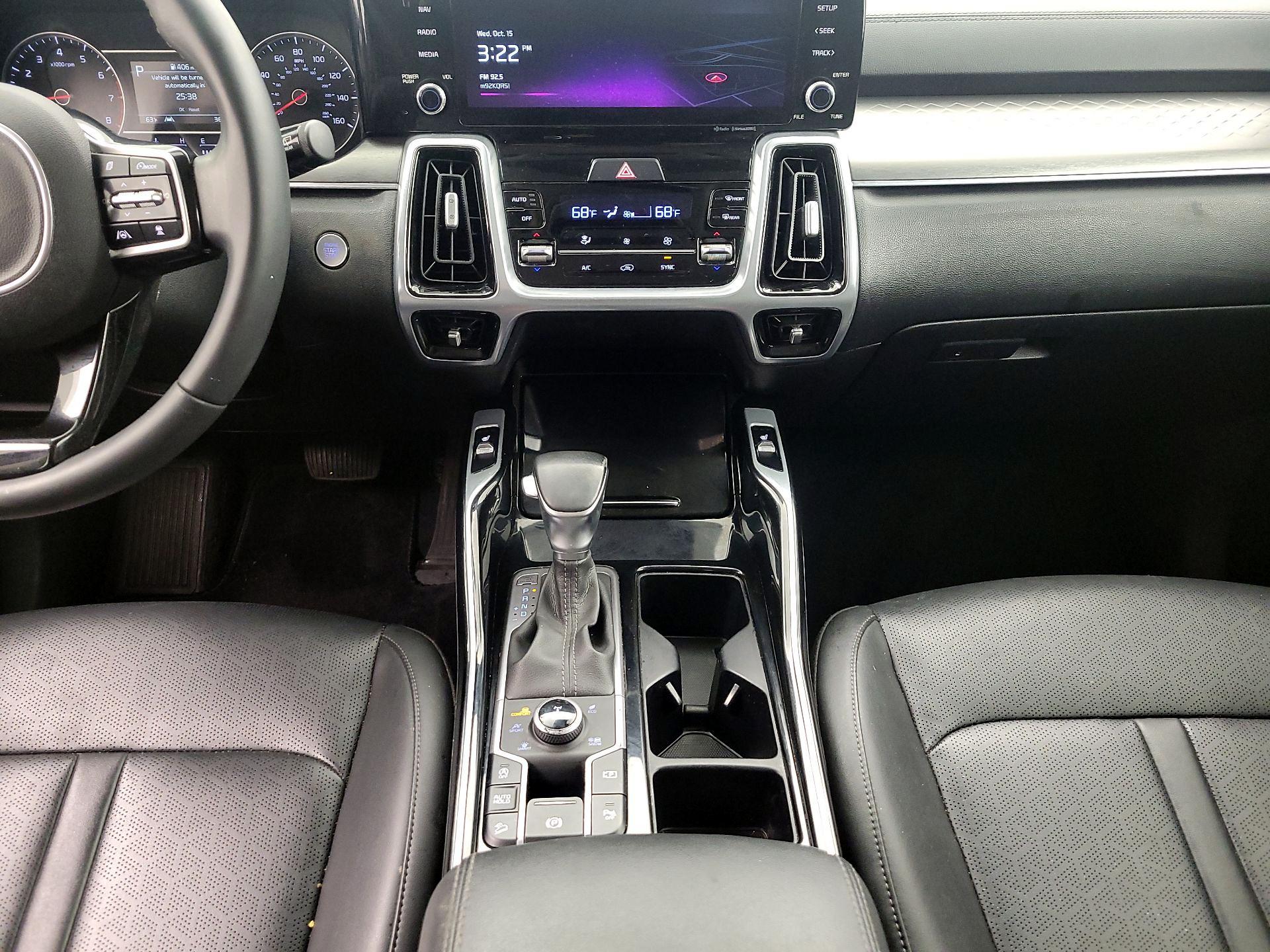 Thumbnail: 2022 Kia Sorento - 18