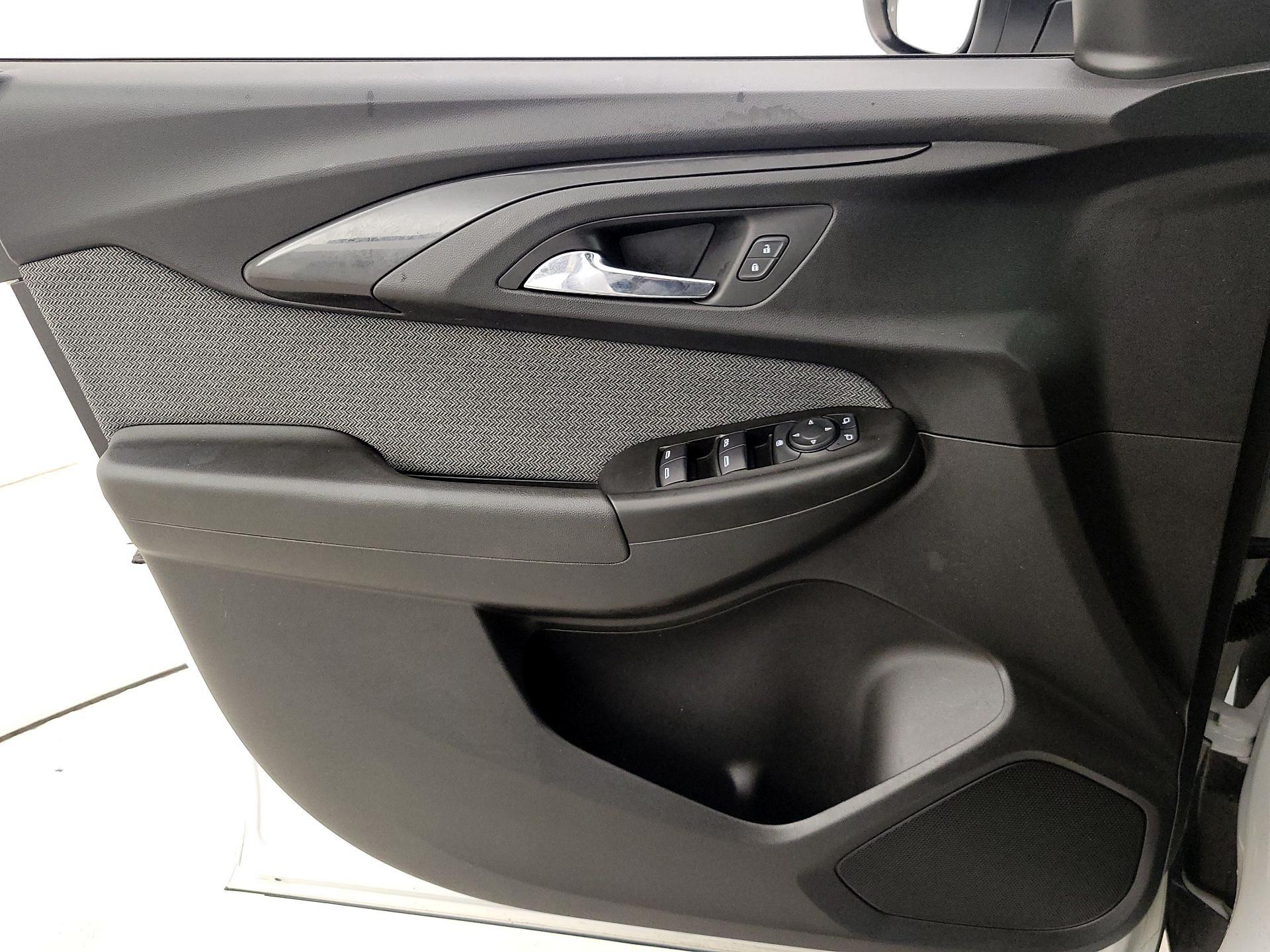 Thumbnail: 2021 Chevrolet TrailBlazer - 12