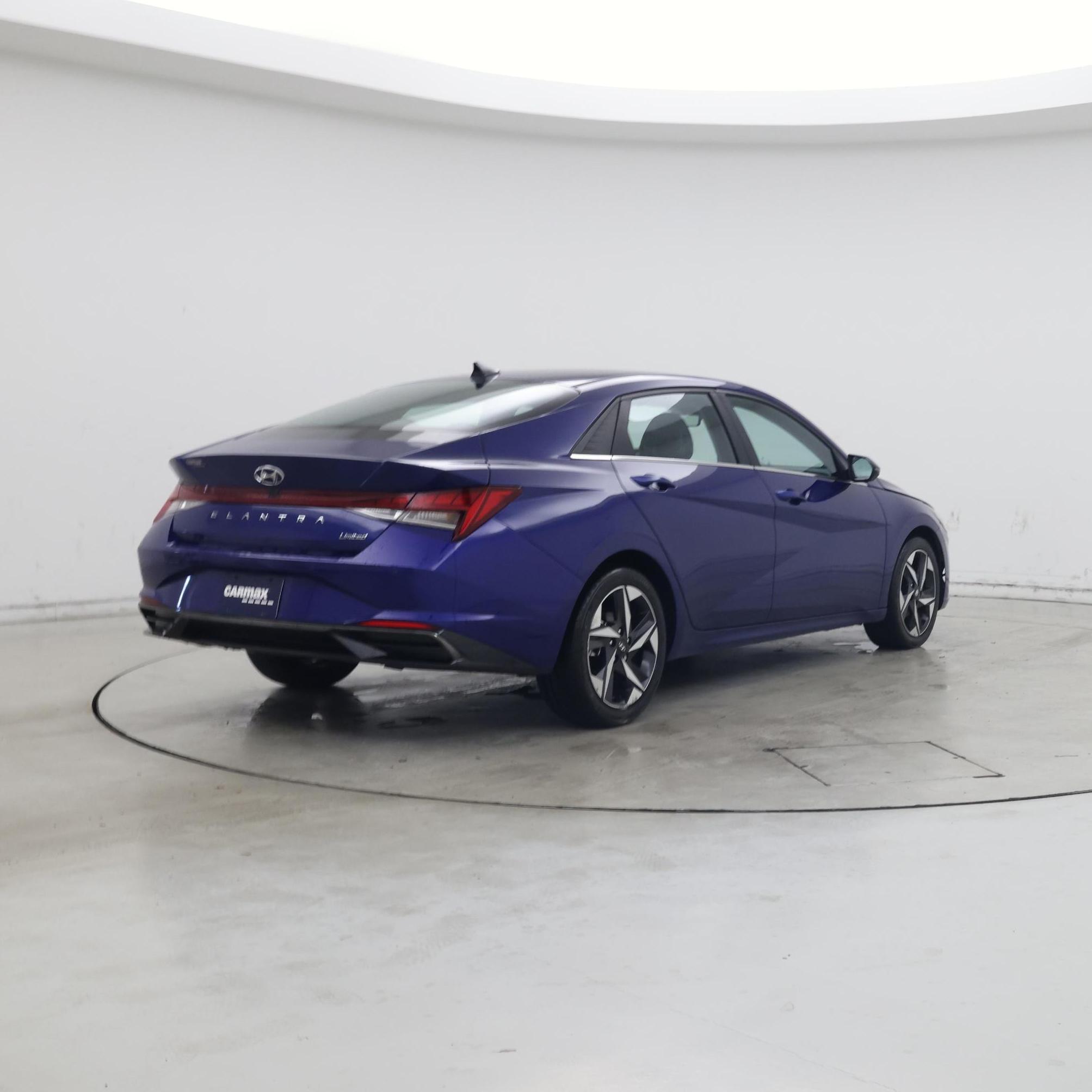 Thumbnail: 2023 Hyundai Elantra - 8