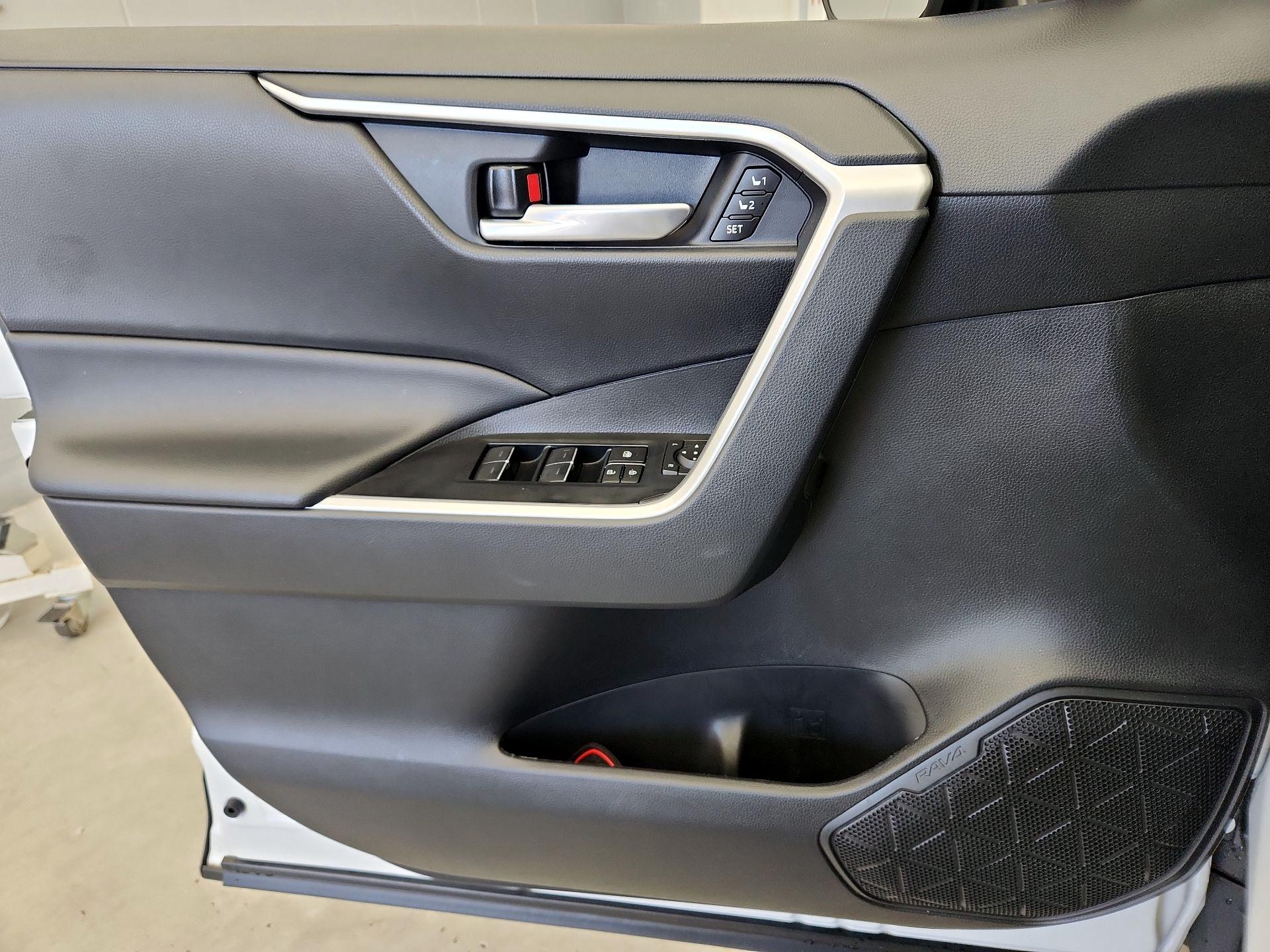 Thumbnail: 2024 Toyota RAV4 - 12