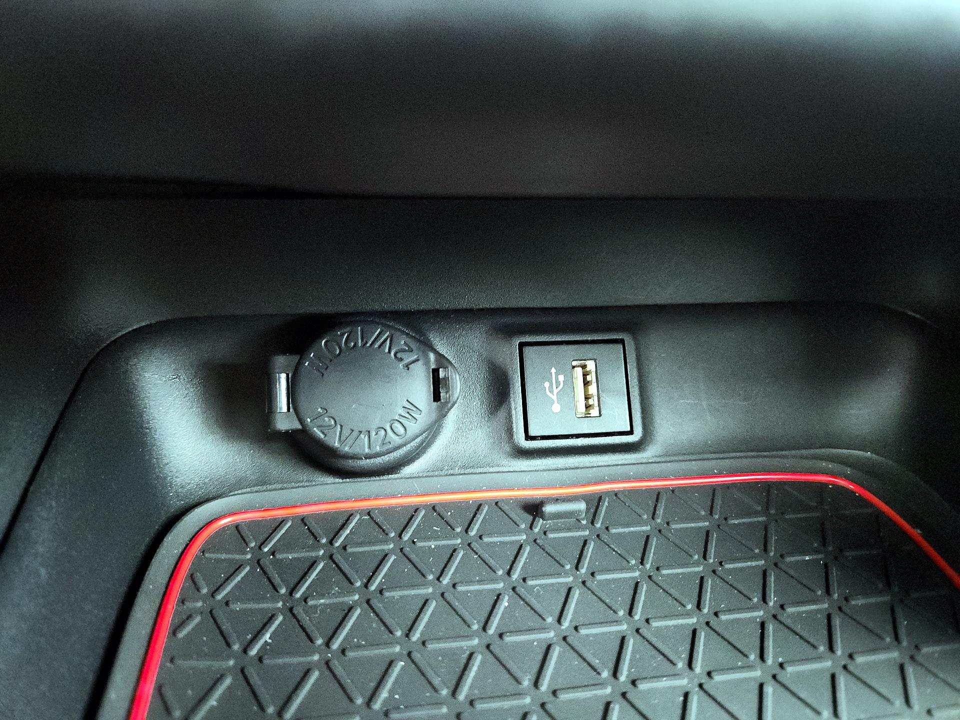 Thumbnail: 2024 Toyota RAV4 - 18