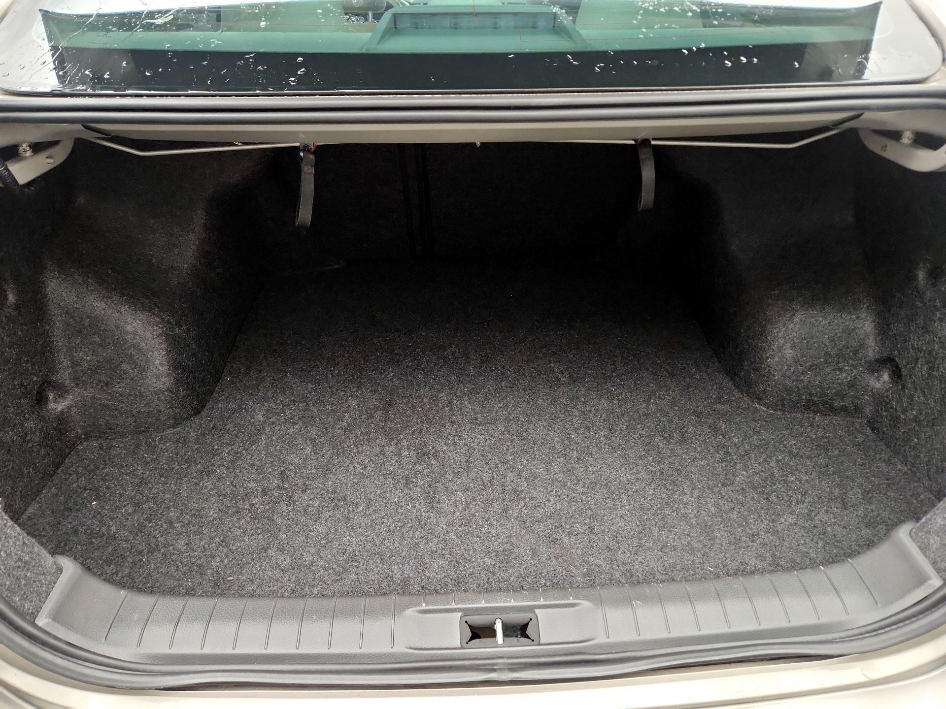 Thumbnail: 2014 Nissan Altima - 18