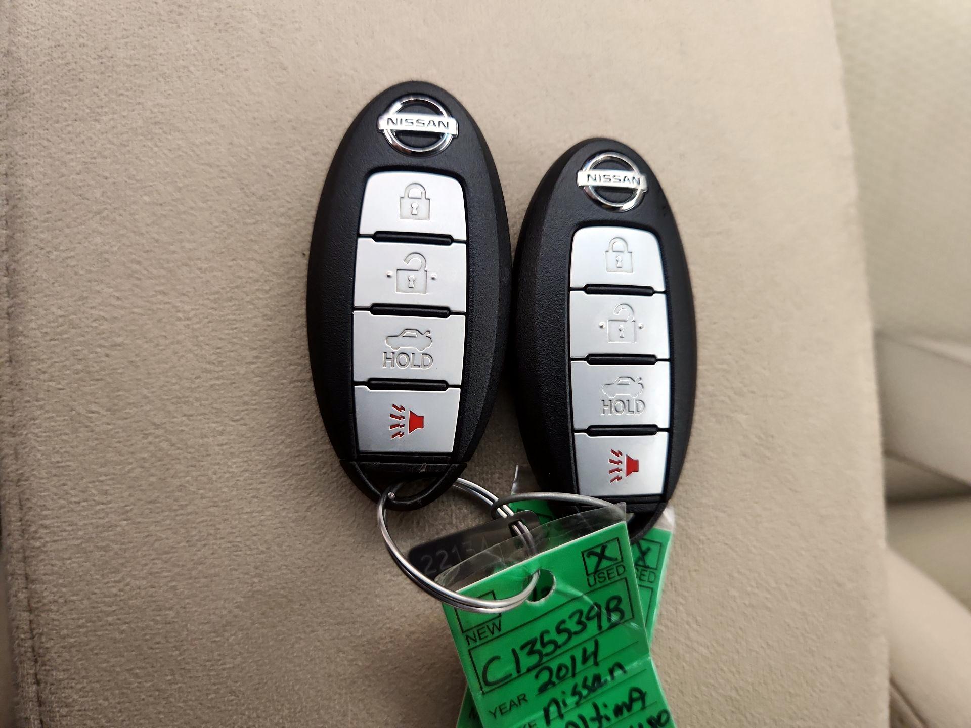 Thumbnail: 2014 Nissan Altima - 20