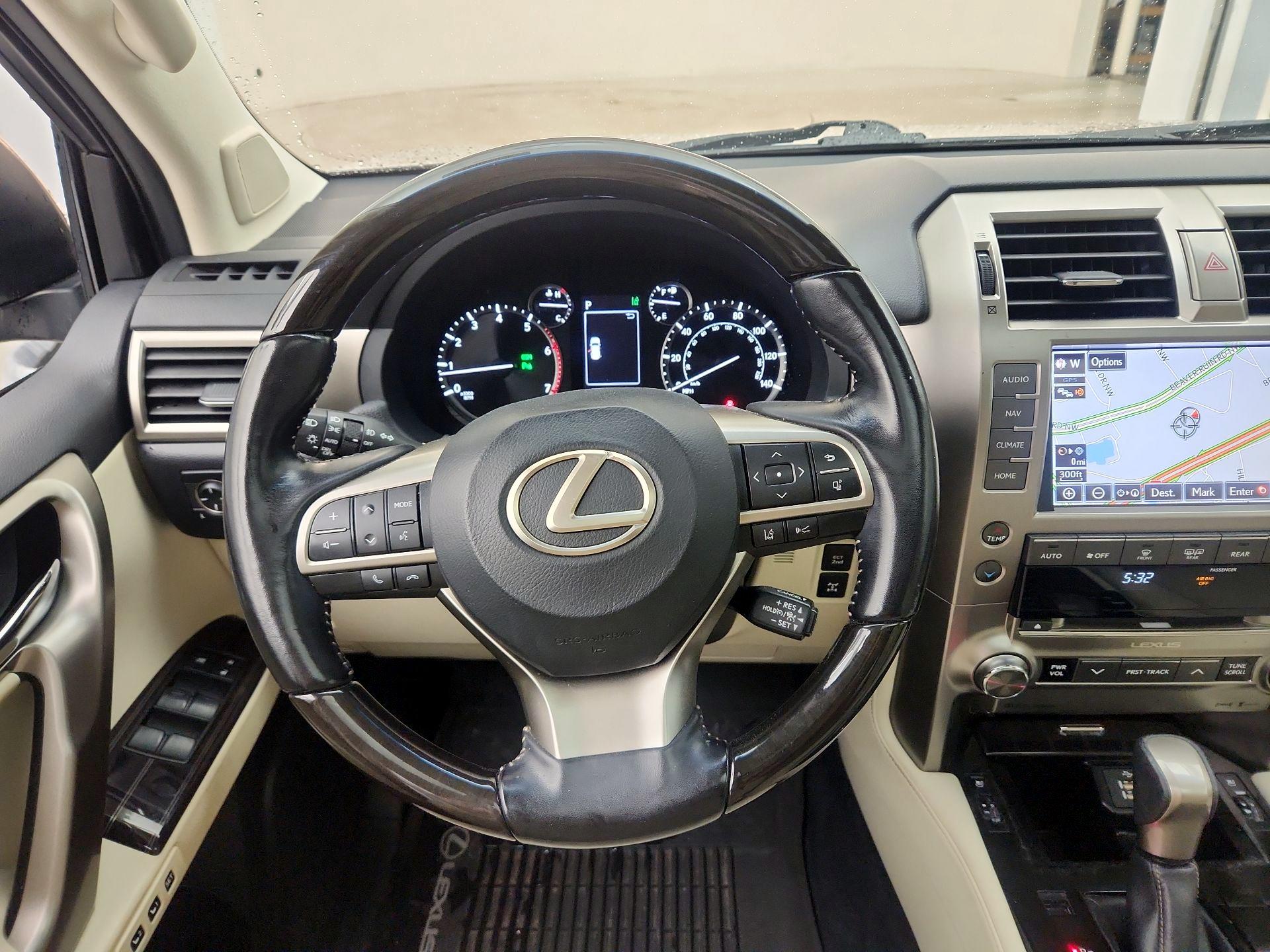 Thumbnail: 2021 Lexus GX - 10
