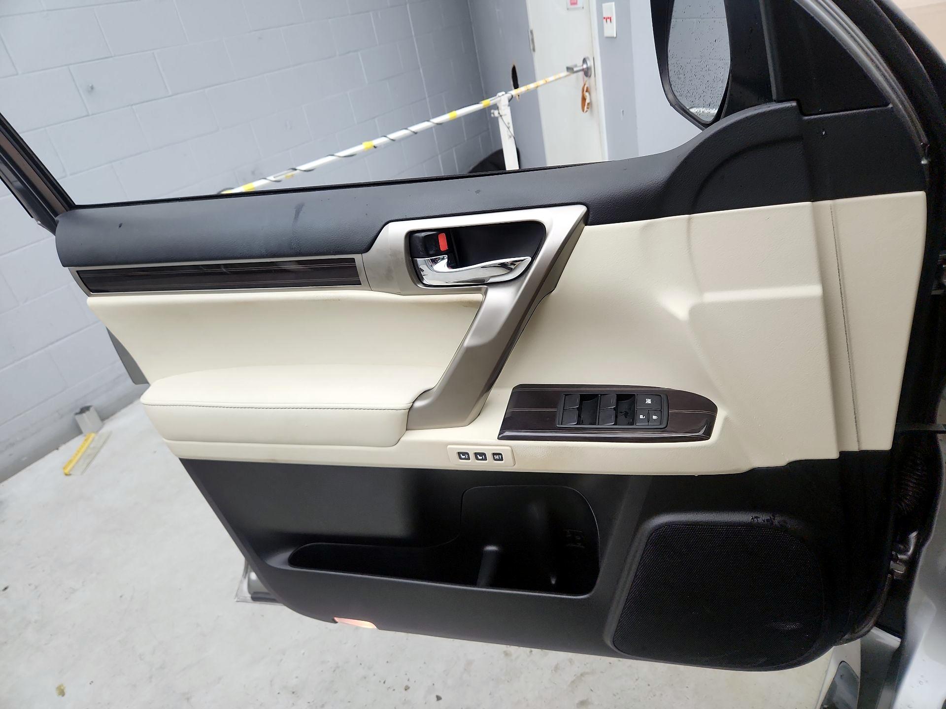 Thumbnail: 2021 Lexus GX - 12