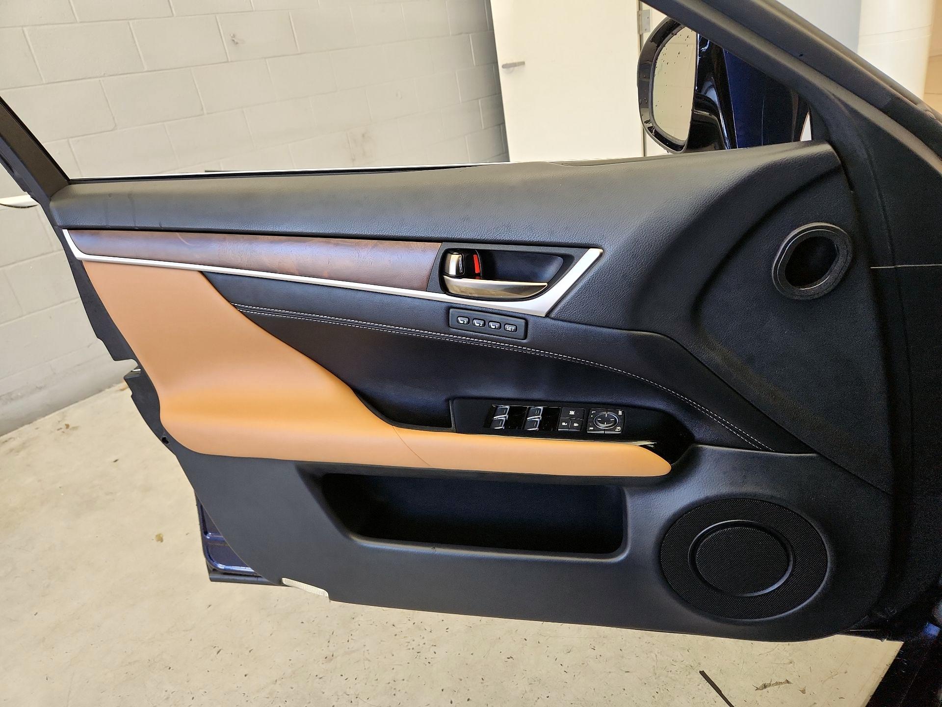 Thumbnail: 2016 Lexus GS - 12