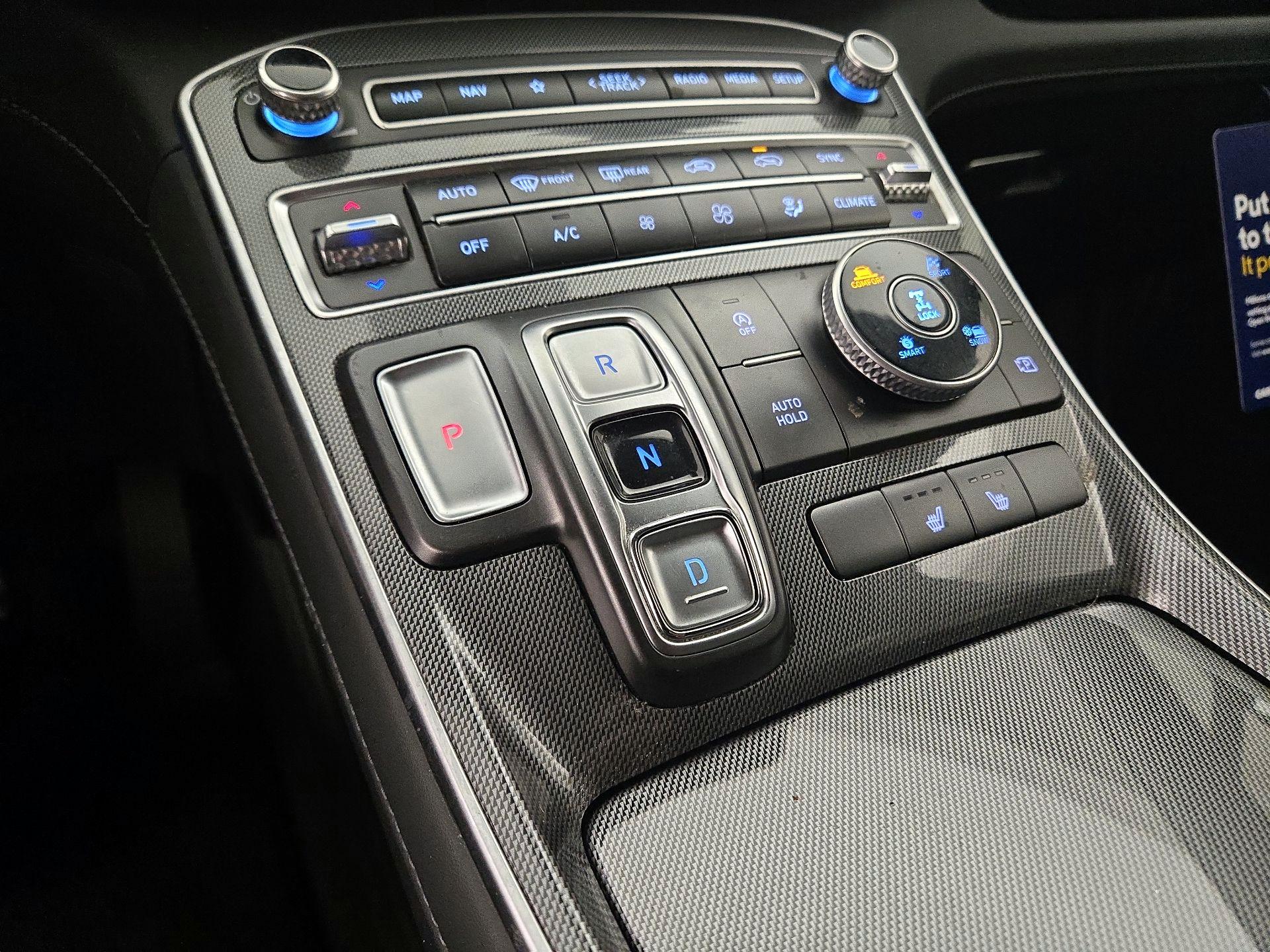 Thumbnail: 2022 Hyundai Santa Fe - 17