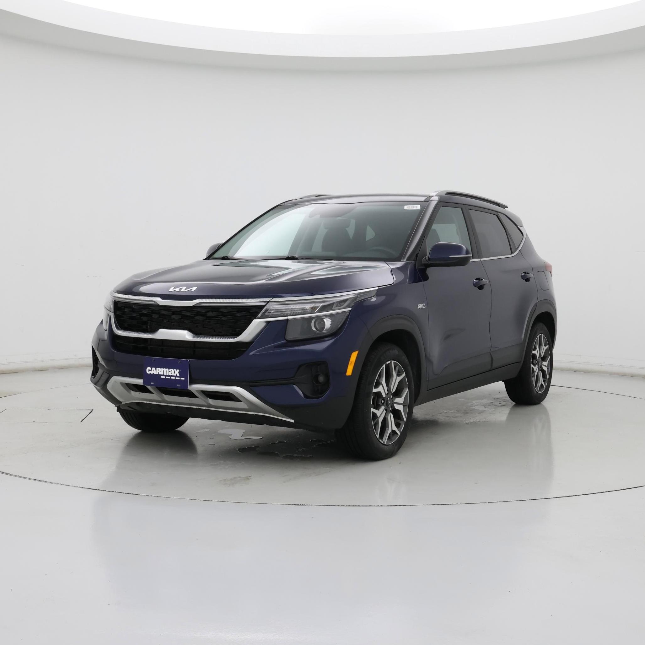 Thumbnail: 2023 Kia Seltos - 4