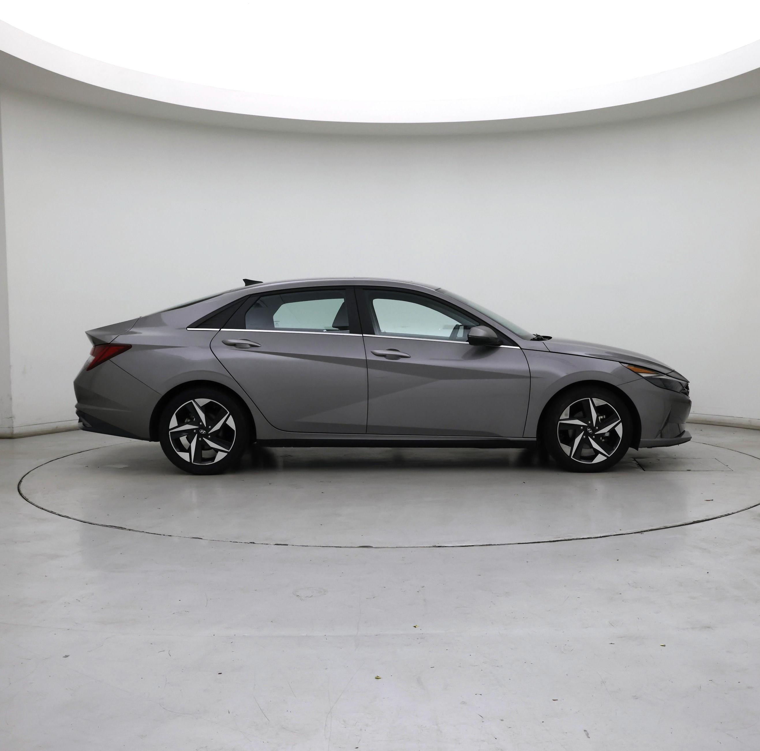 Thumbnail: 2022 Hyundai Elantra - 7