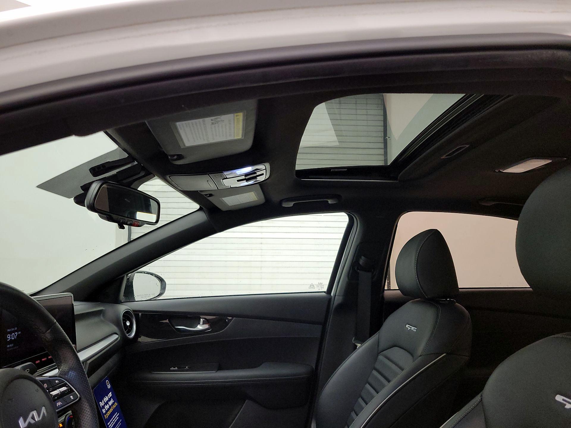 Thumbnail: 2023 Kia Forte - 20
