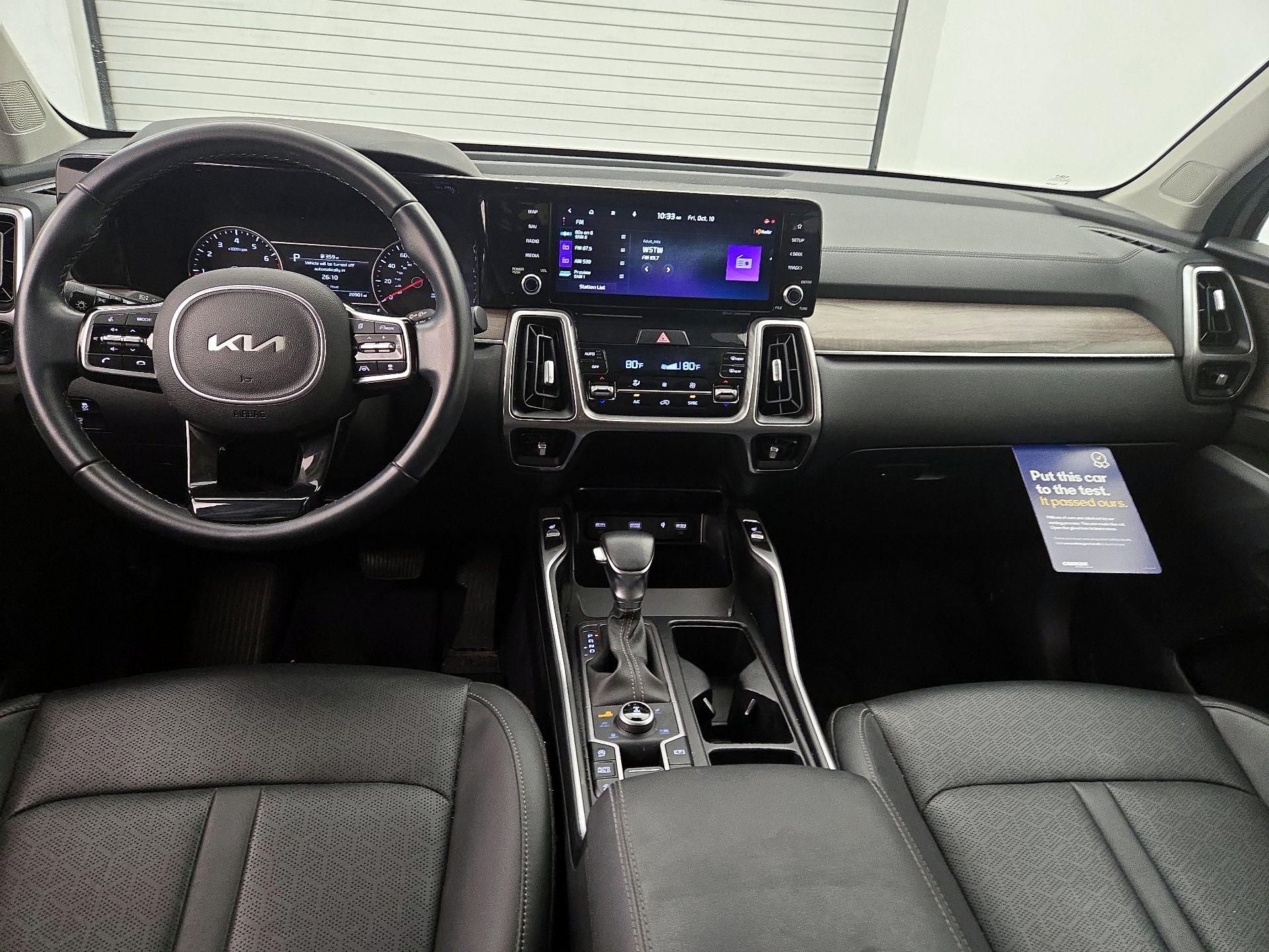 Thumbnail: 2023 Kia Sorento - 9