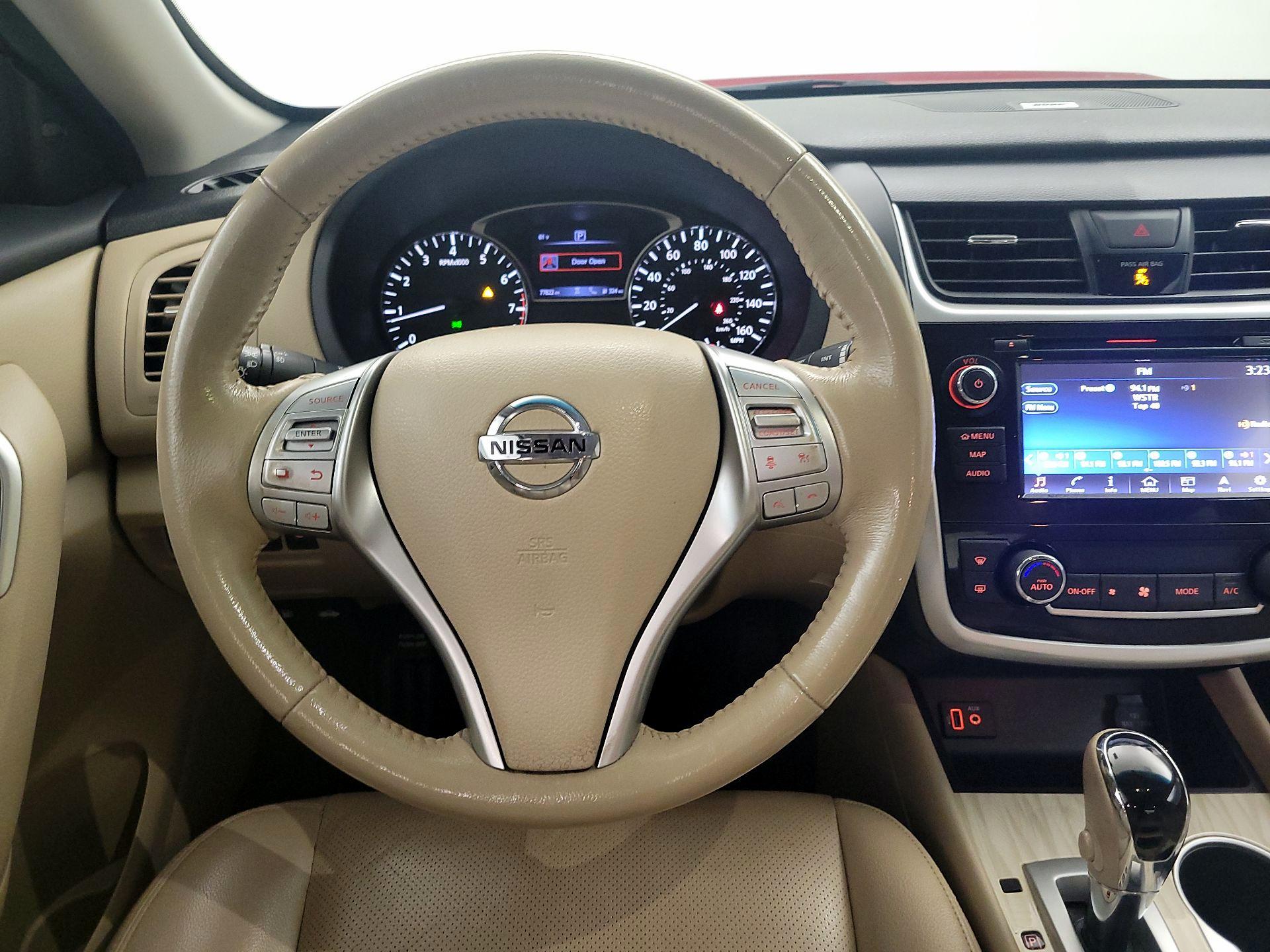 Thumbnail: 2018 Nissan Altima - 10