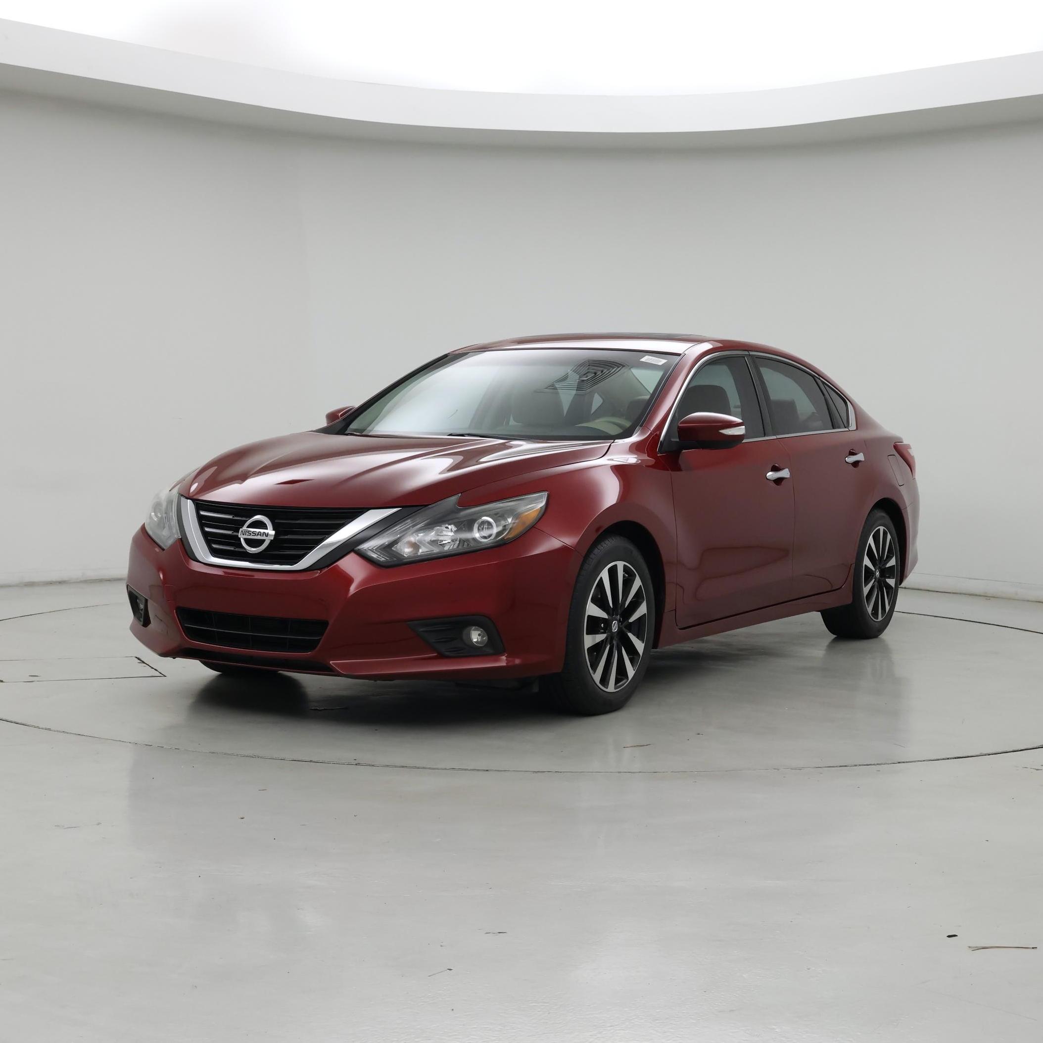 Thumbnail: 2018 Nissan Altima - 4