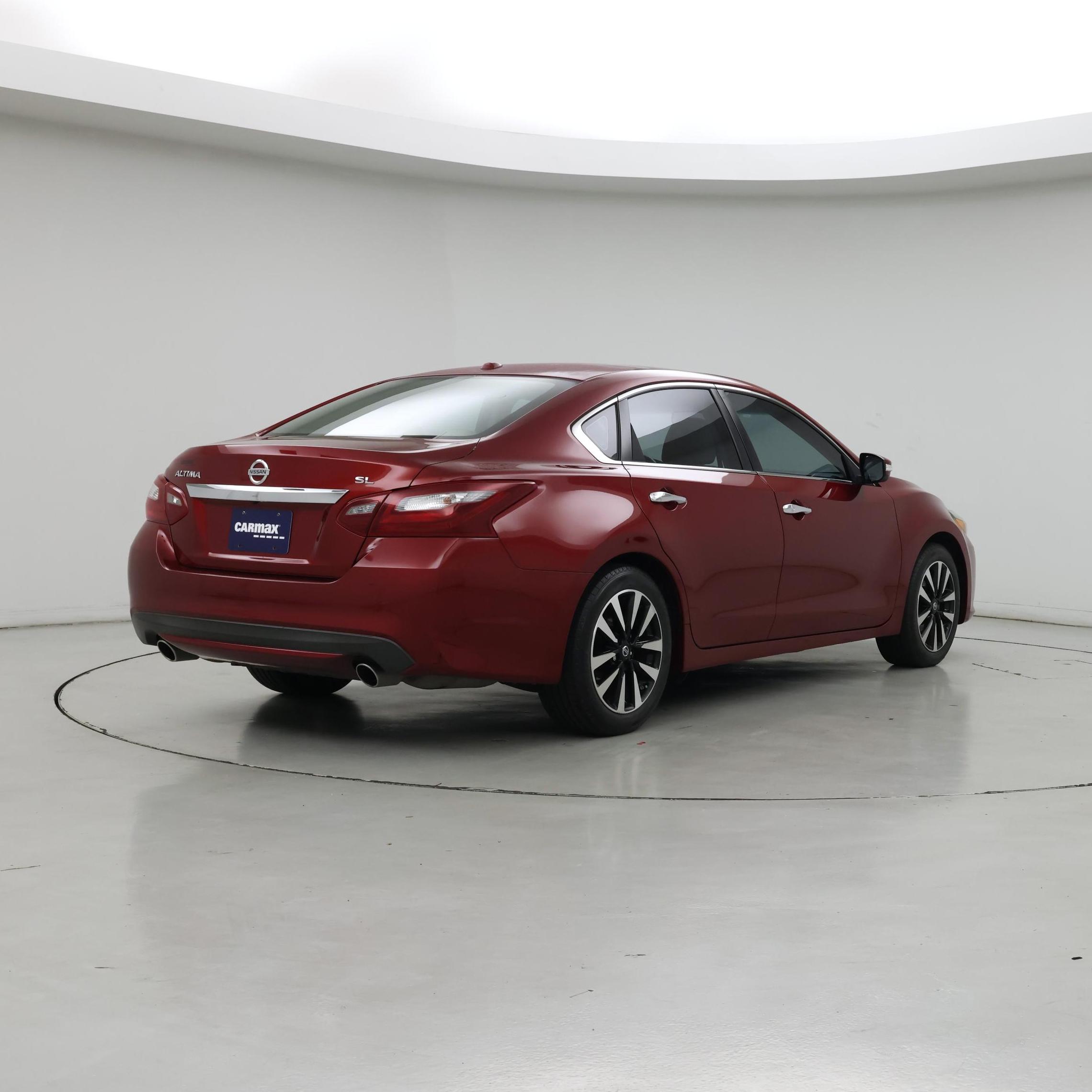 Thumbnail: 2018 Nissan Altima - 8