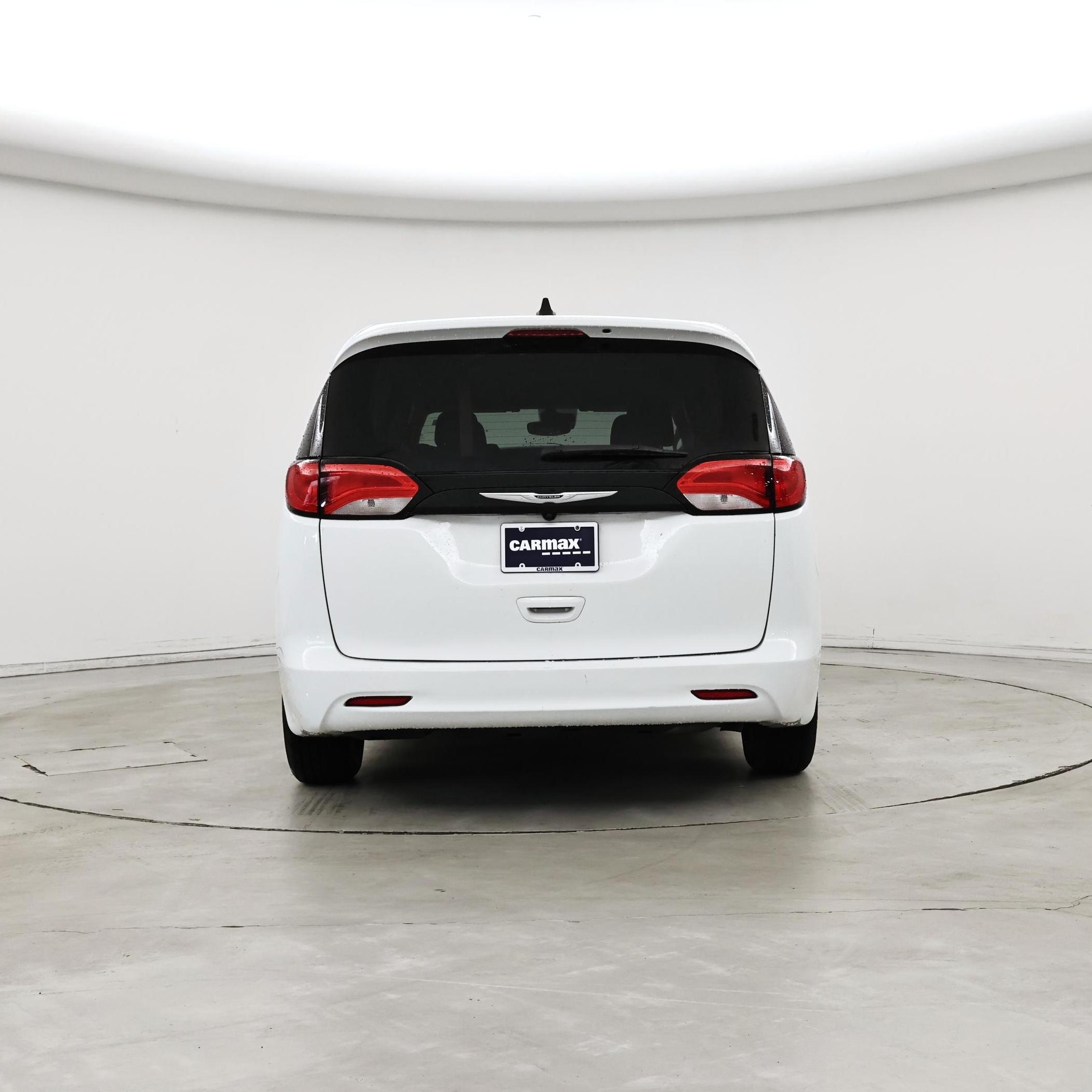 Thumbnail: 2023 Chrysler Voyager - 6