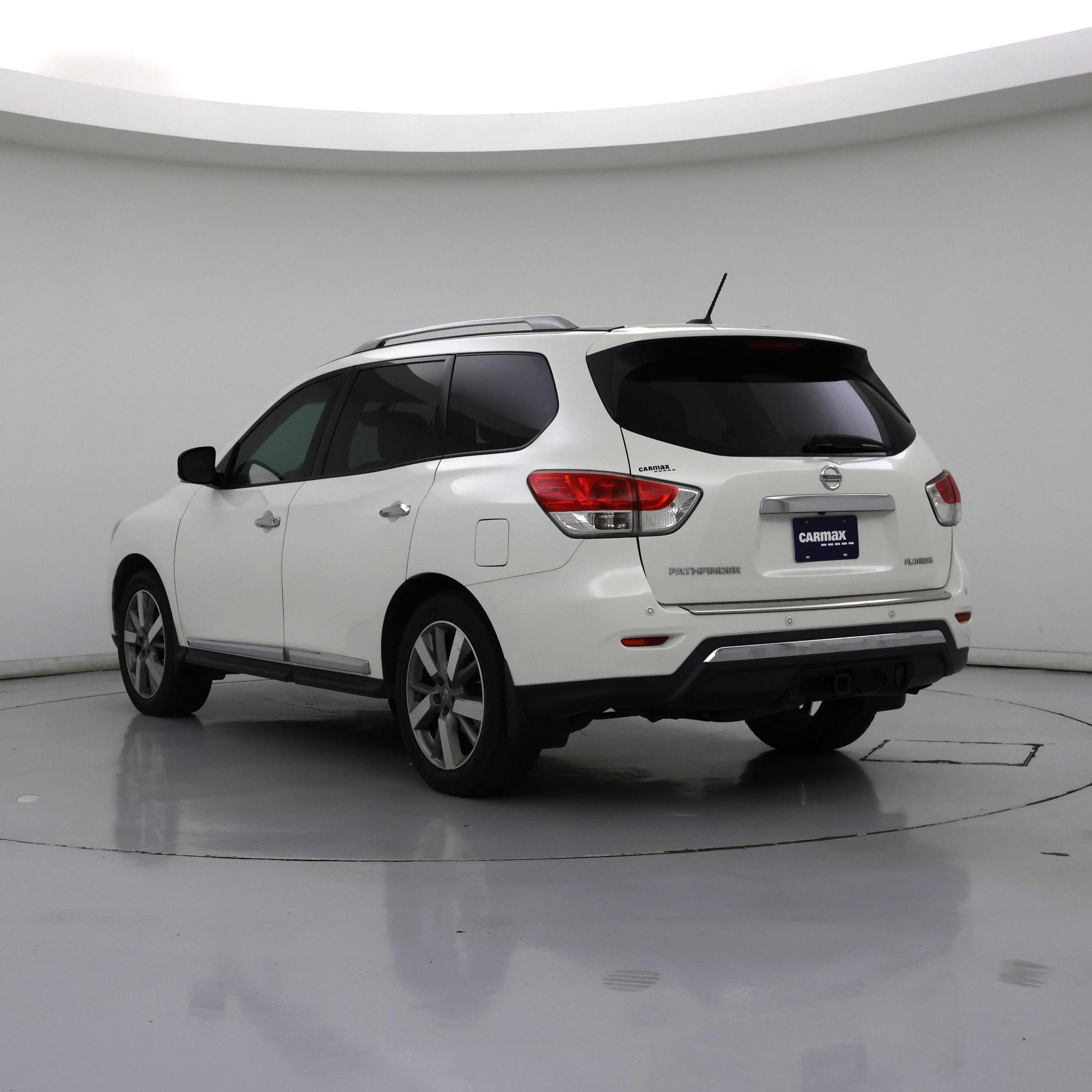 Thumbnail: 2015 Nissan Pathfinder - 2