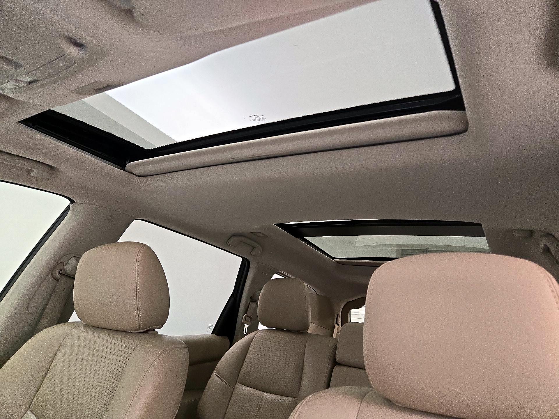 Thumbnail: 2015 Nissan Pathfinder - 20