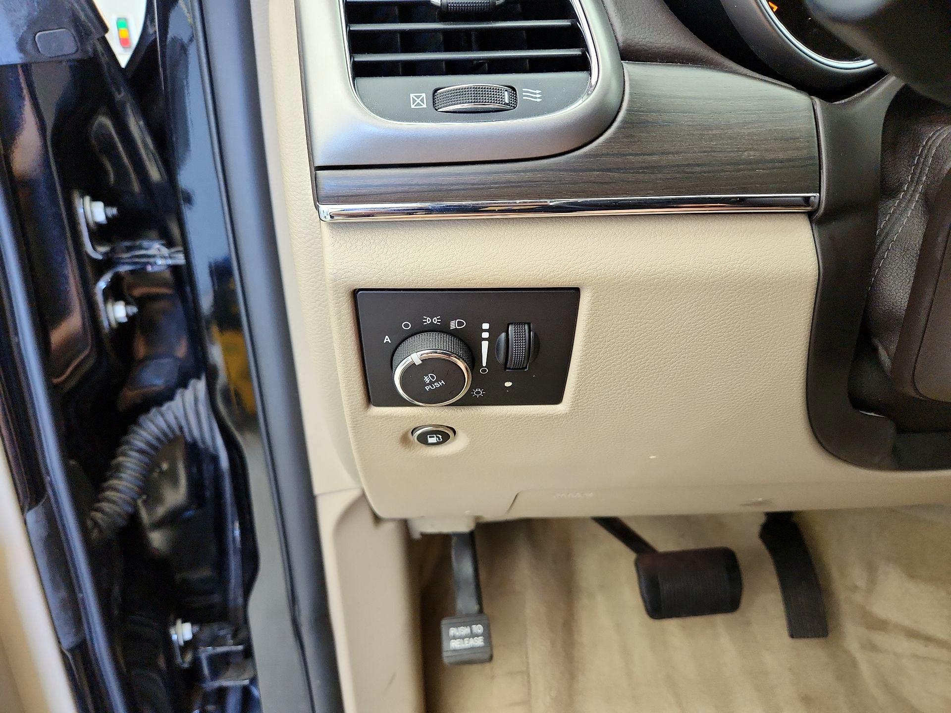 Thumbnail: 2018 Jeep Grand Cherokee - 13