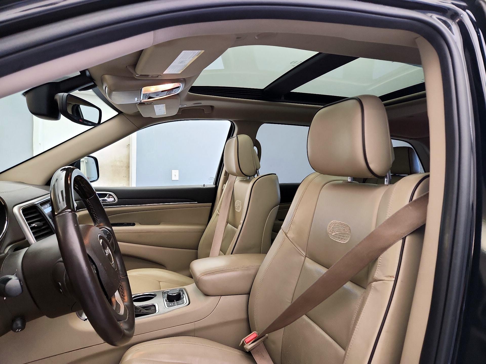 Thumbnail: 2018 Jeep Grand Cherokee - 19