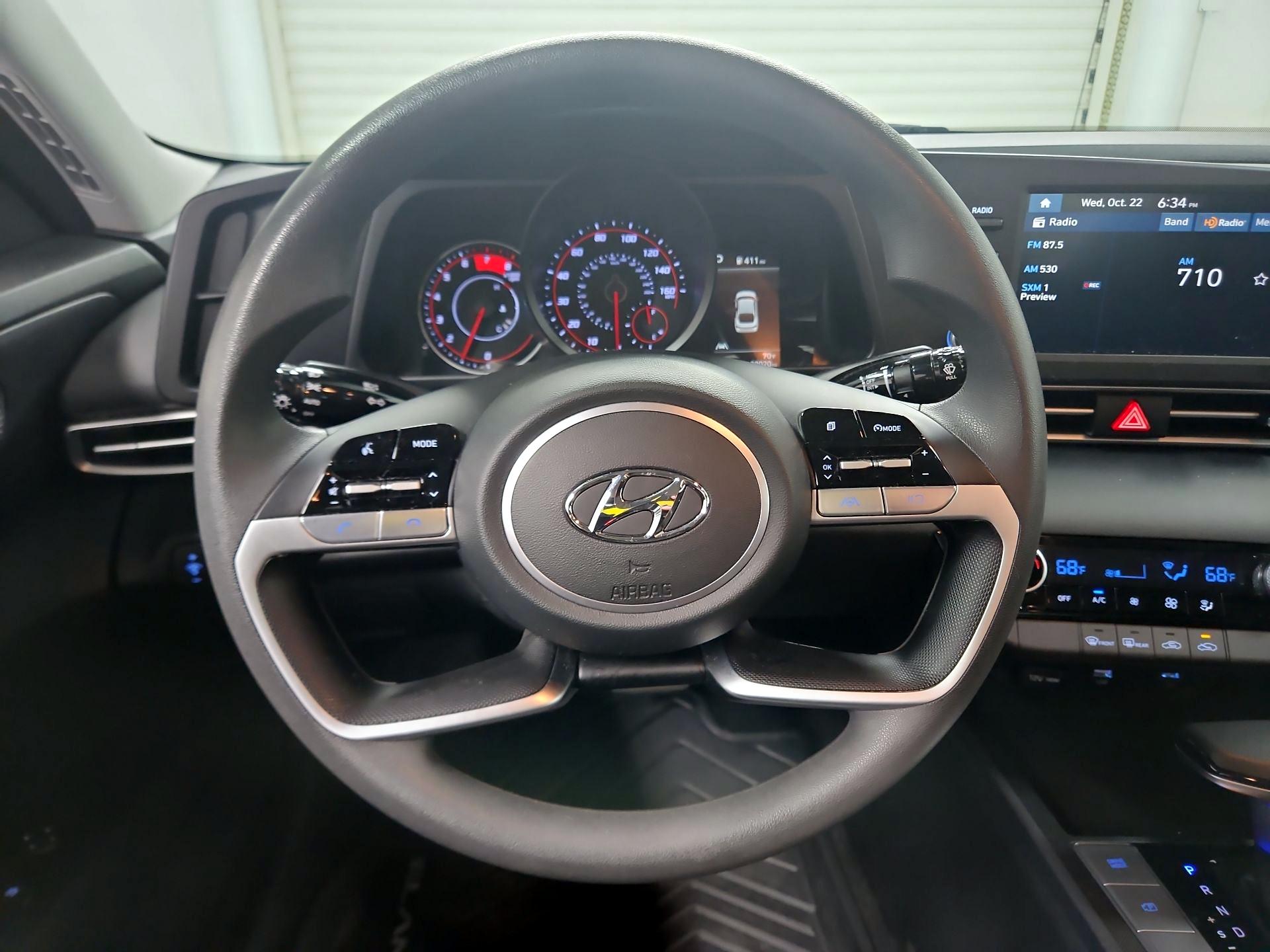 Thumbnail: 2023 Hyundai Elantra - 10