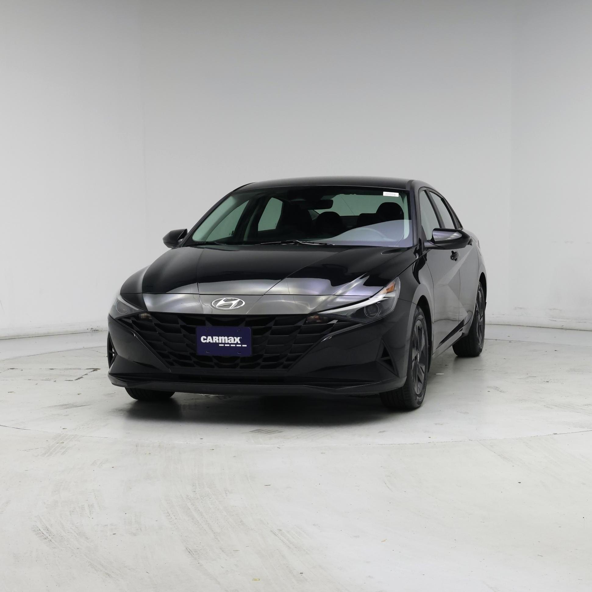 Thumbnail: 2023 Hyundai Elantra - 4