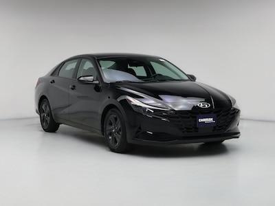 Black 2022 Hyundai Elantra SEL