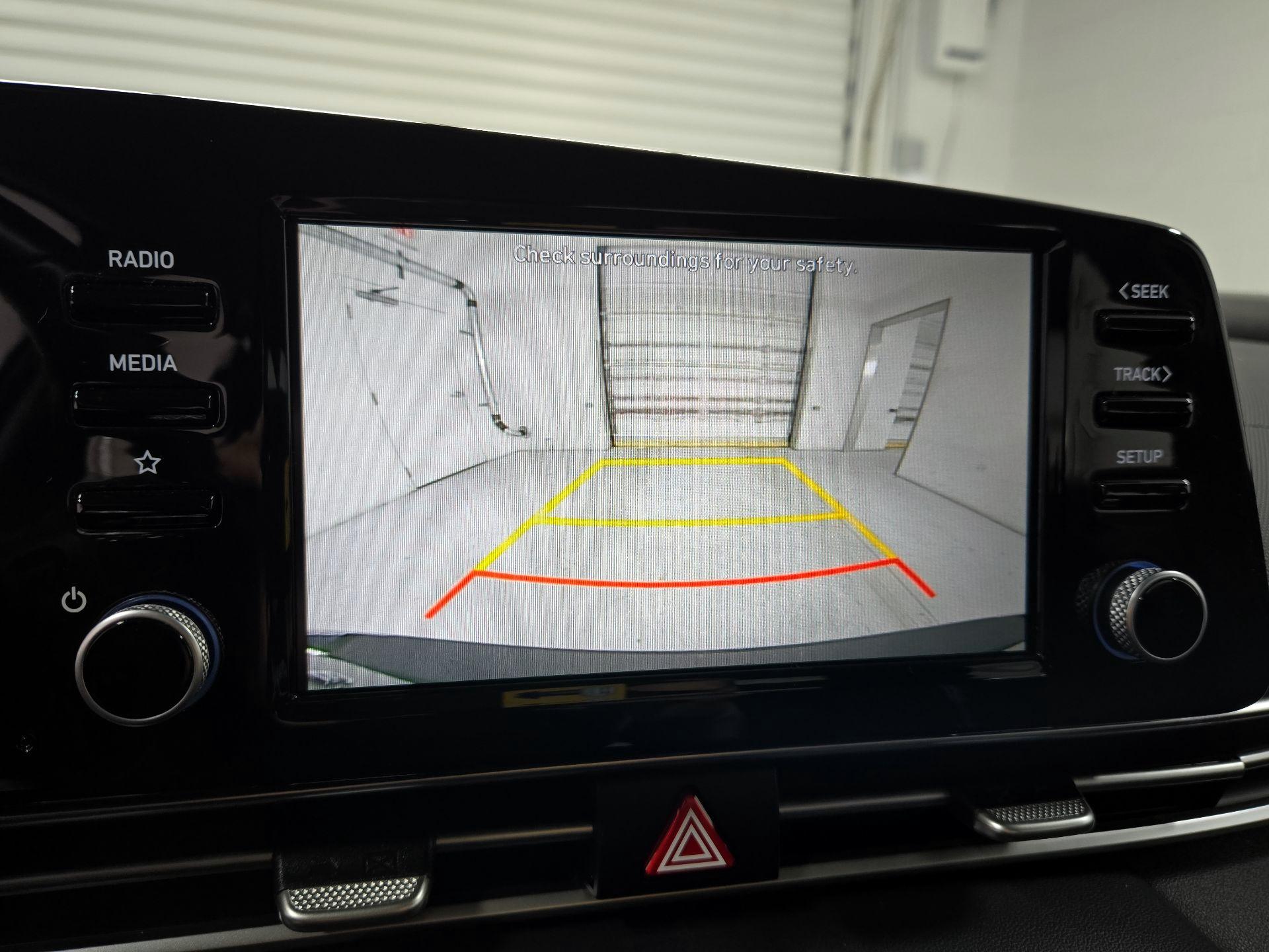 Thumbnail: 2022 Hyundai Elantra - 14