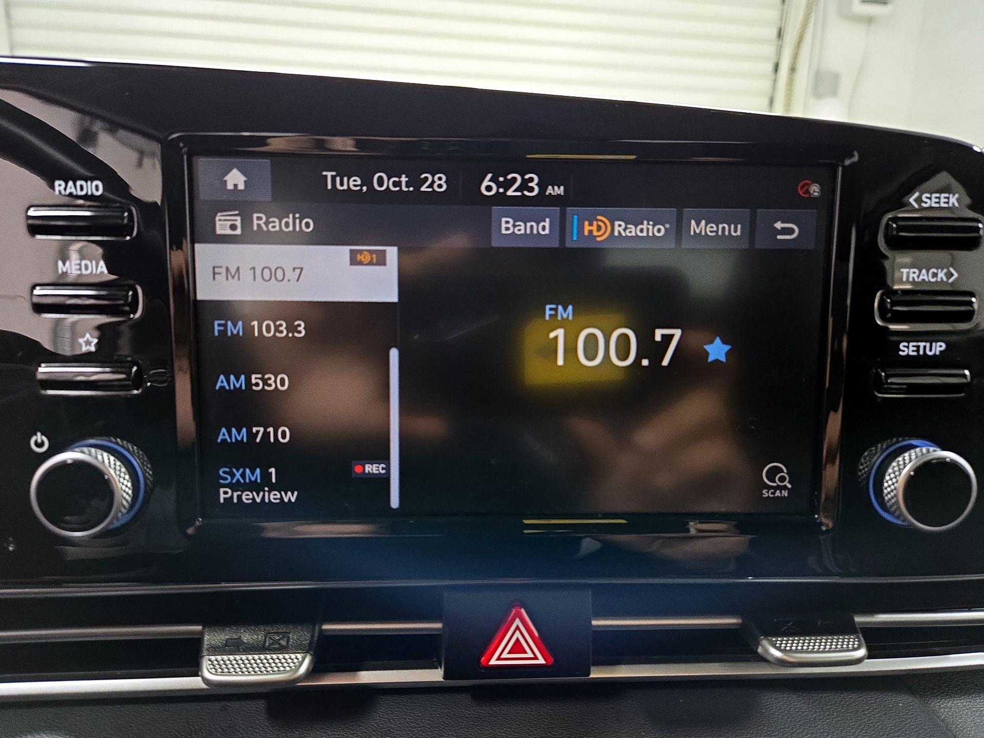 Thumbnail: 2022 Hyundai Elantra - 15