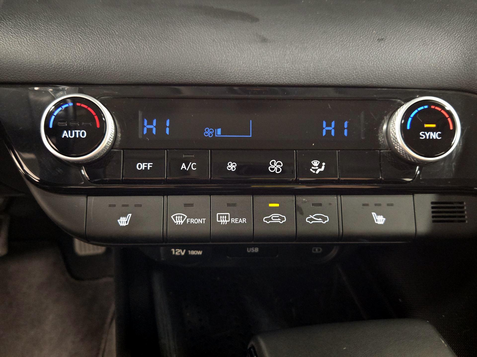 Thumbnail: 2022 Hyundai Elantra - 16