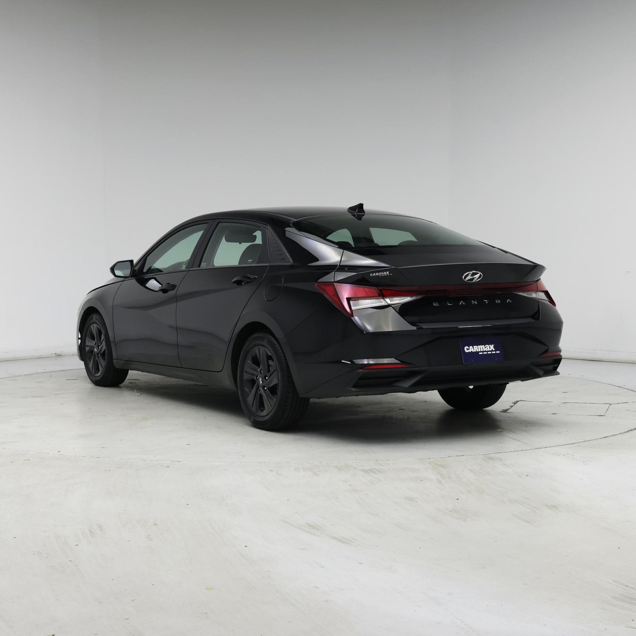 Thumbnail: 2022 Hyundai Elantra - 2