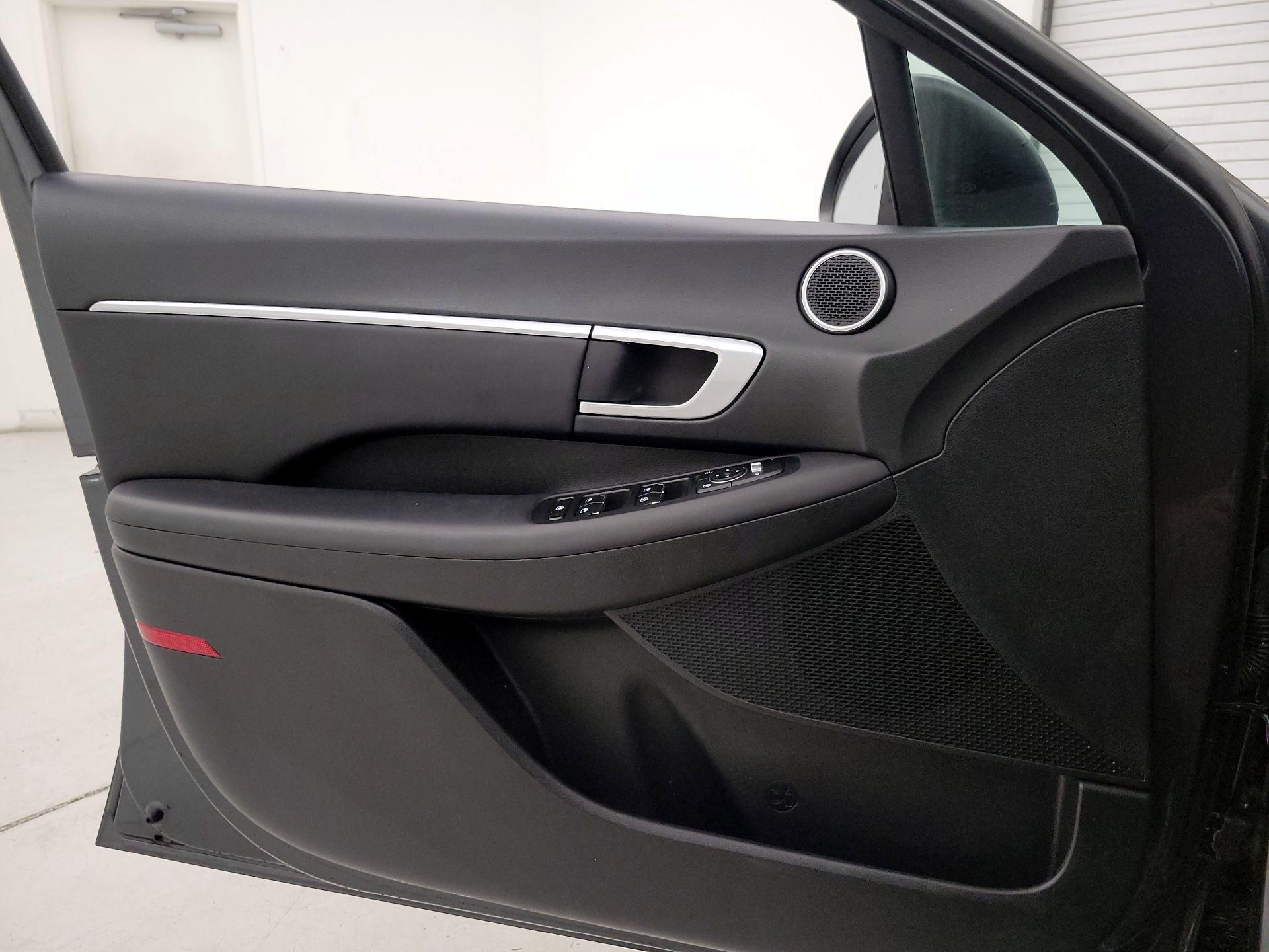 Thumbnail: 2023 Hyundai Sonata - 12