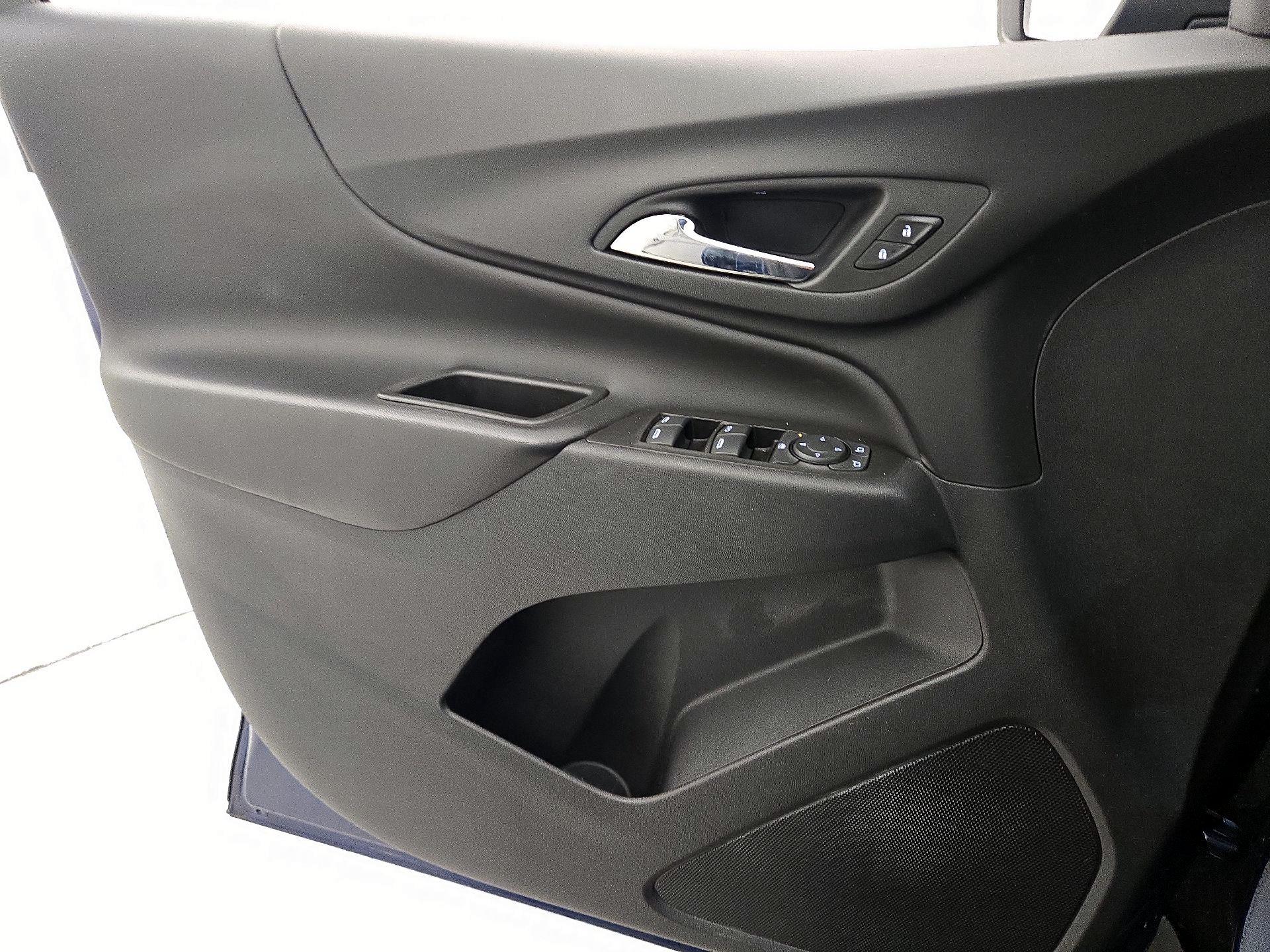 Thumbnail: 2022 Chevrolet Equinox - 12