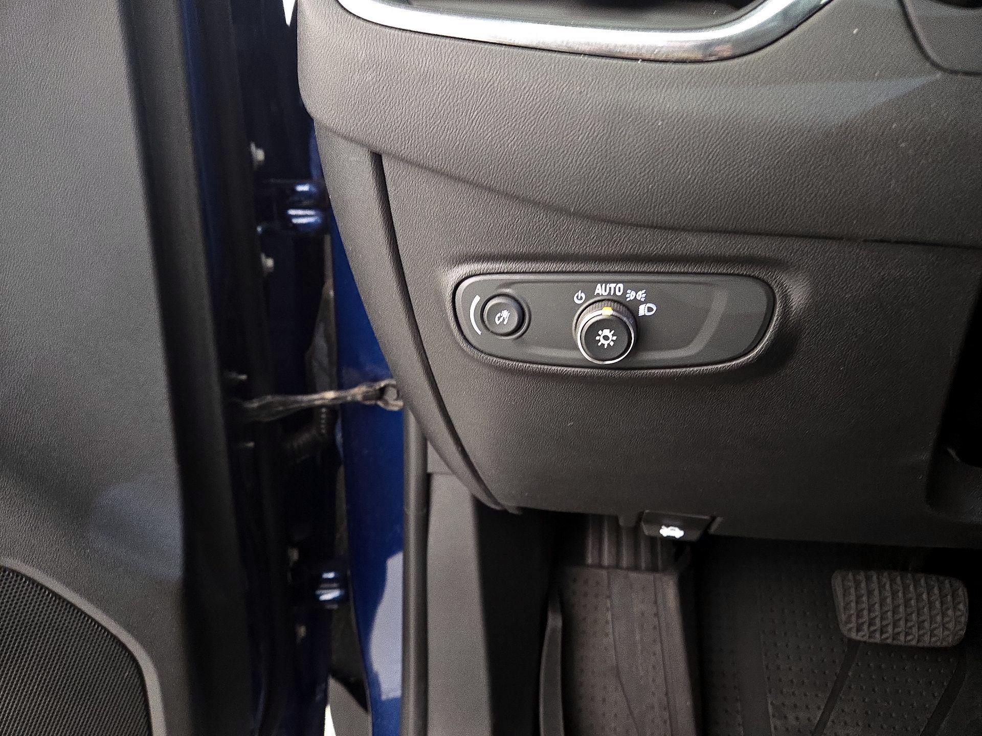 Thumbnail: 2022 Chevrolet Equinox - 13