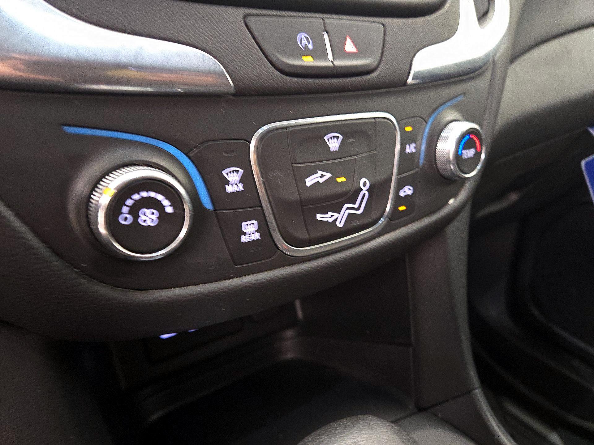 Thumbnail: 2022 Chevrolet Equinox - 16