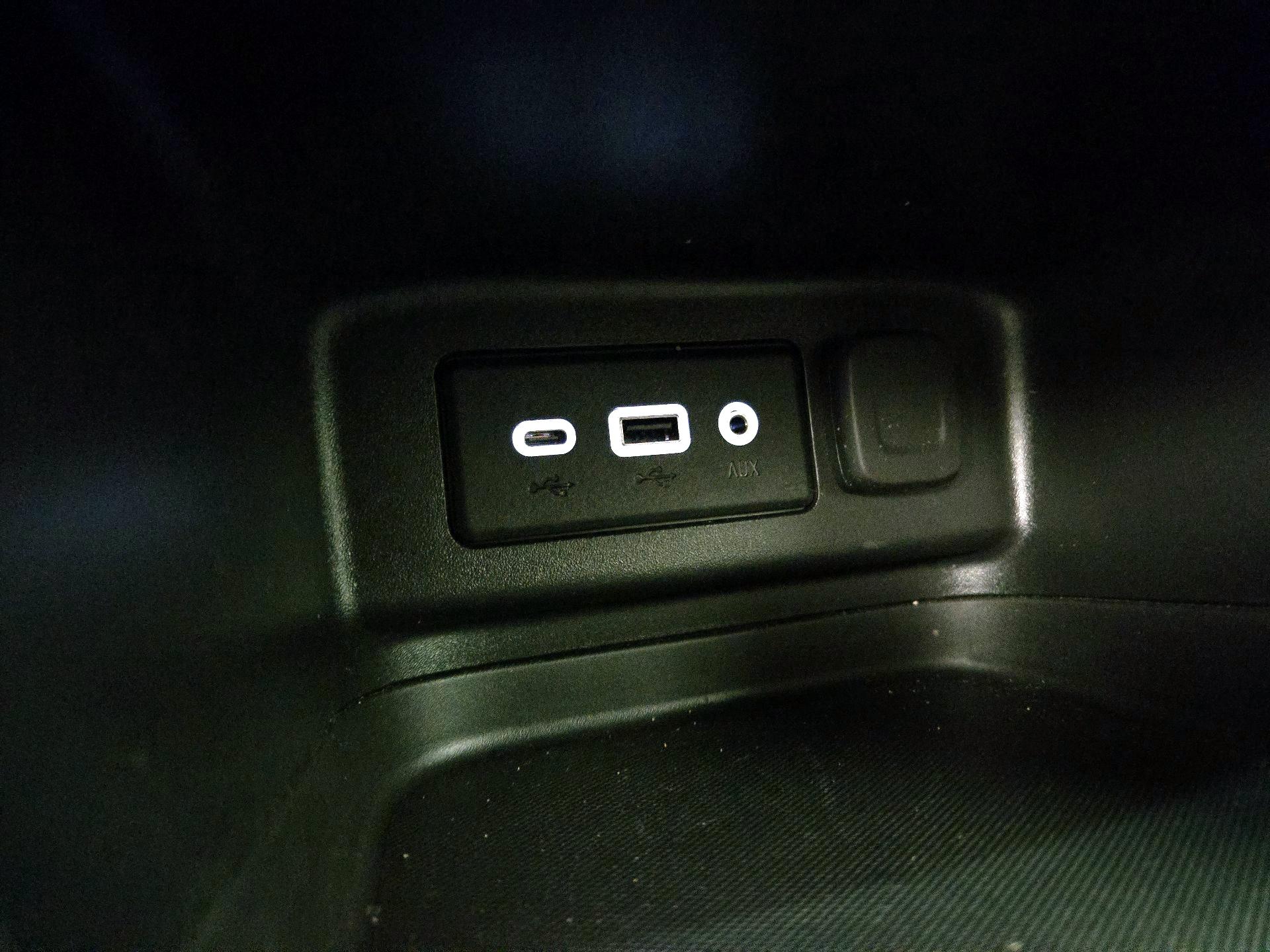 Thumbnail: 2022 Chevrolet Equinox - 18