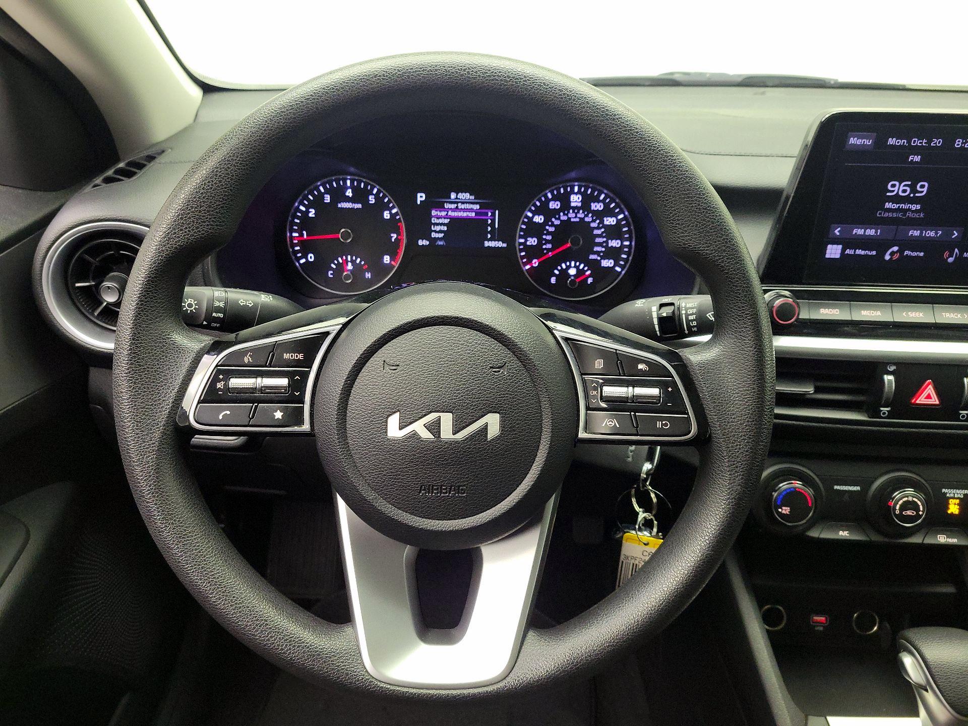 Thumbnail: 2022 Kia Forte - 10