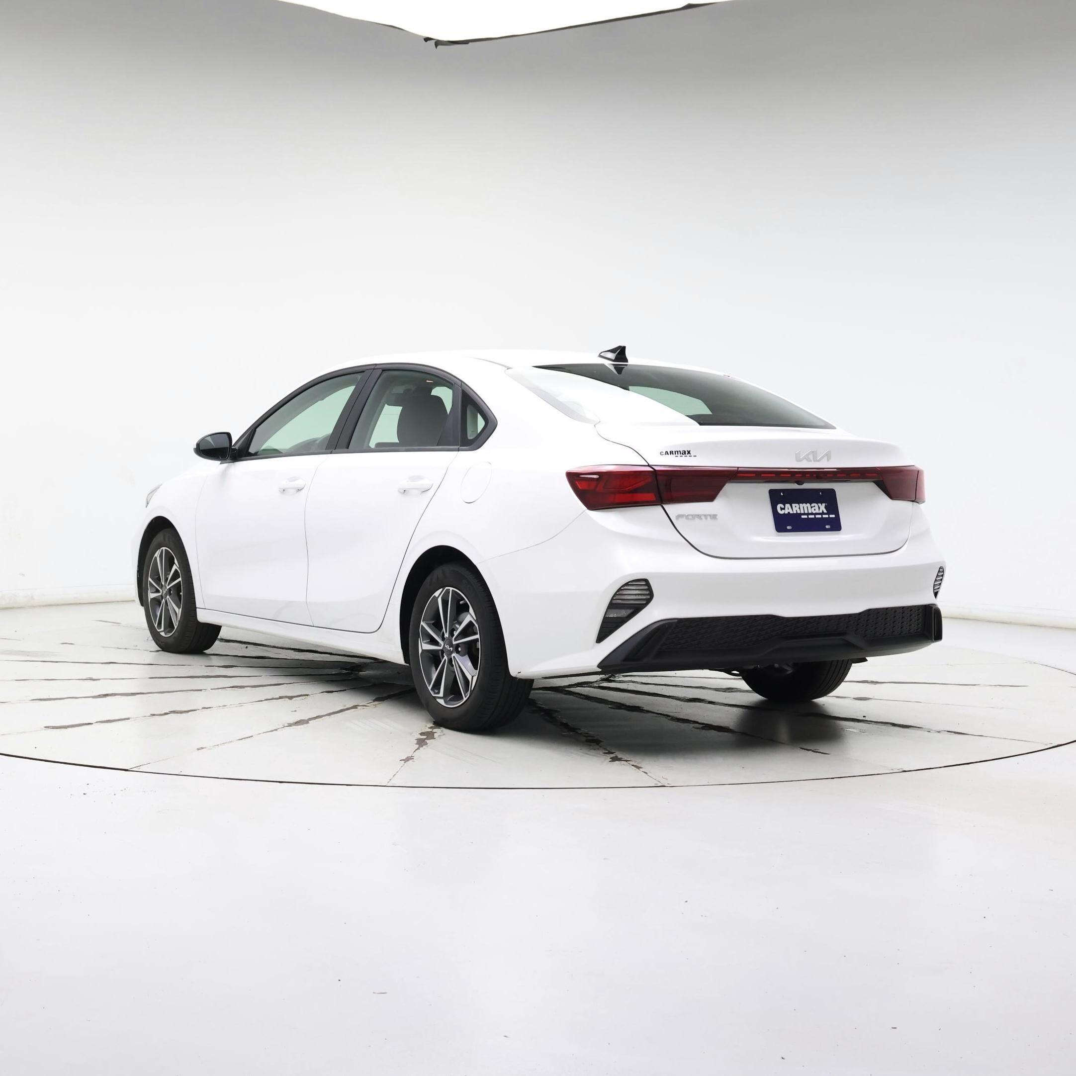 Thumbnail: 2022 Kia Forte - 2