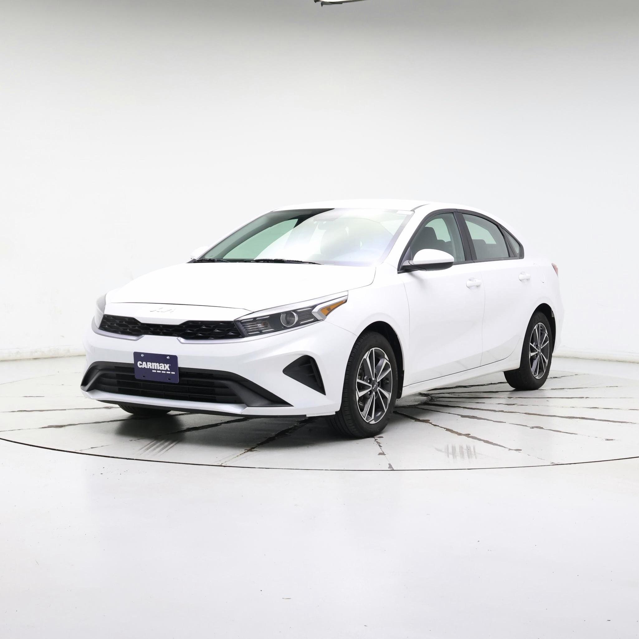 Thumbnail: 2022 Kia Forte - 4