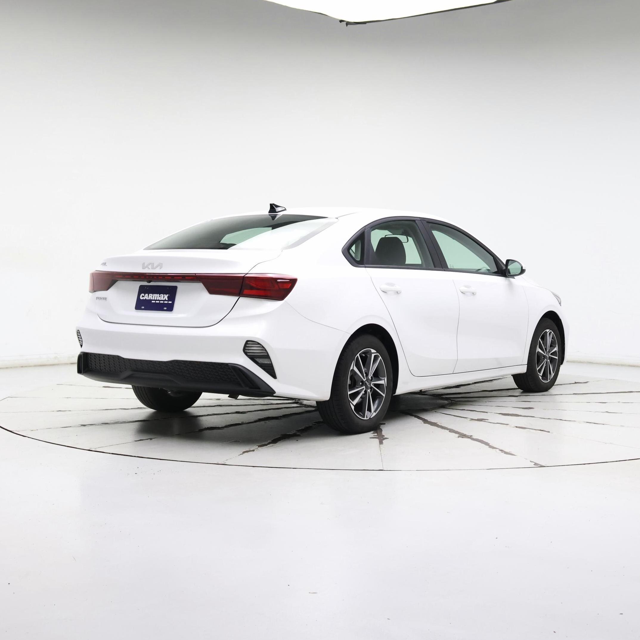 Thumbnail: 2022 Kia Forte - 8
