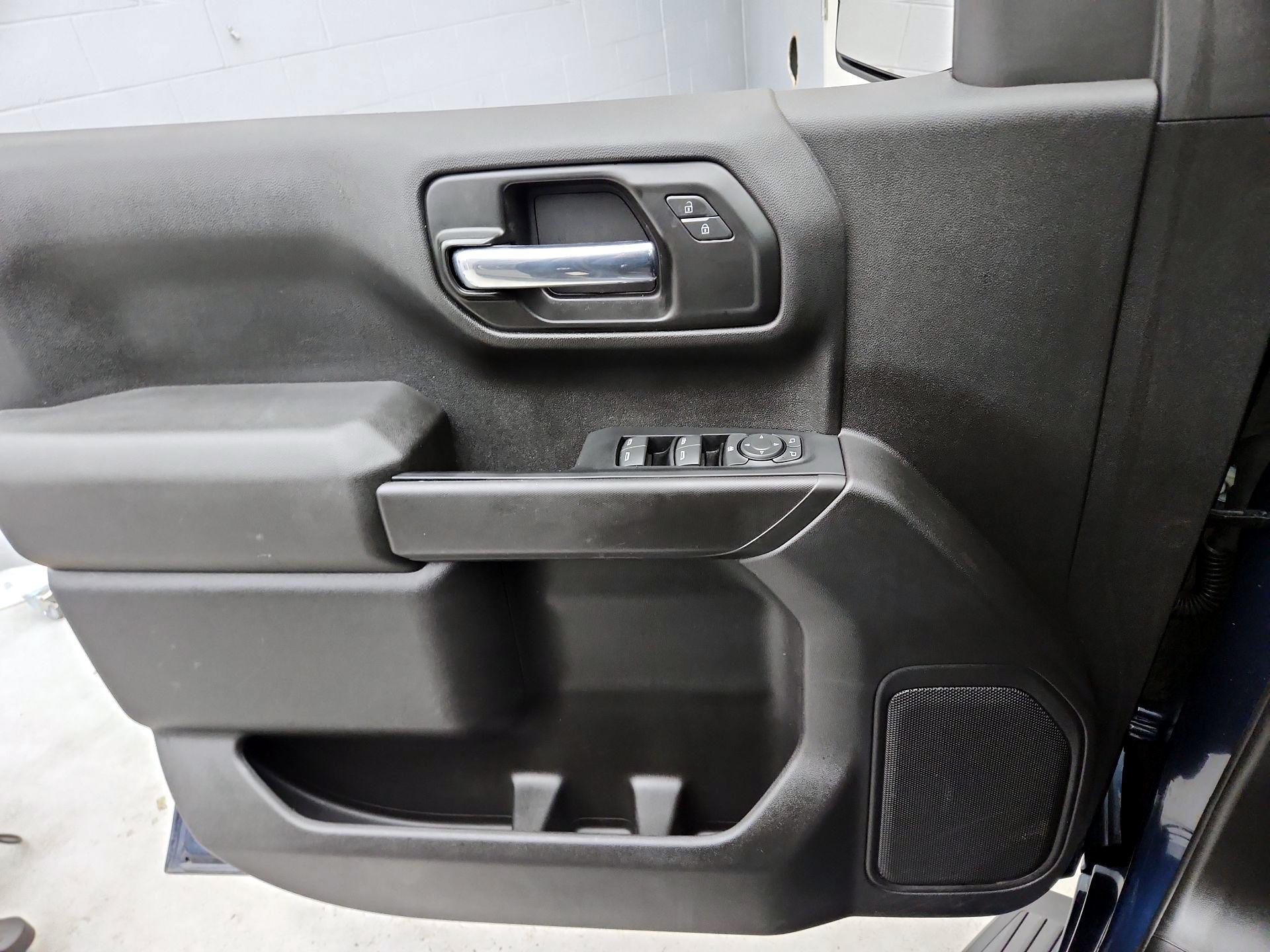 Thumbnail: 2022 Chevrolet Silverado 1500 - 12