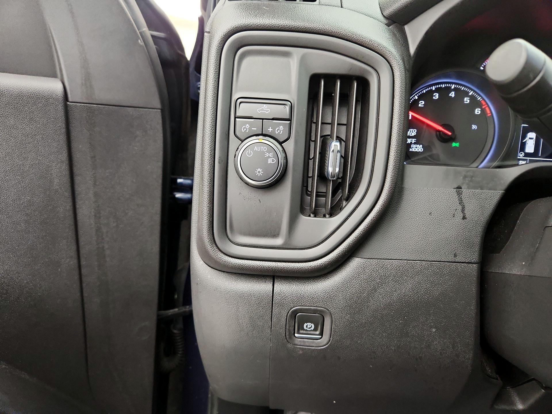 Thumbnail: 2022 Chevrolet Silverado 1500 - 13