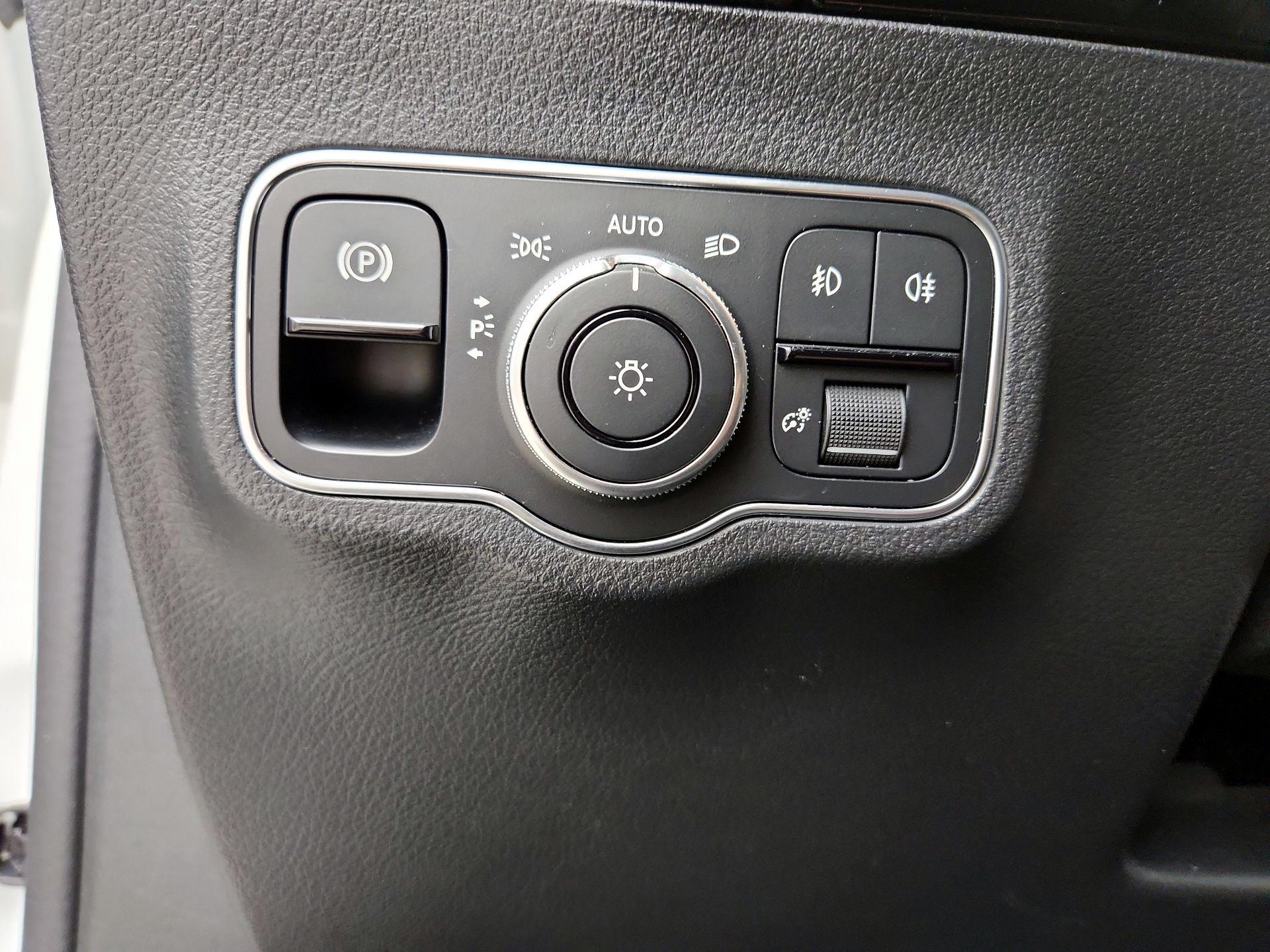 Thumbnail: 2022 Mercedes-Benz GLA - 13