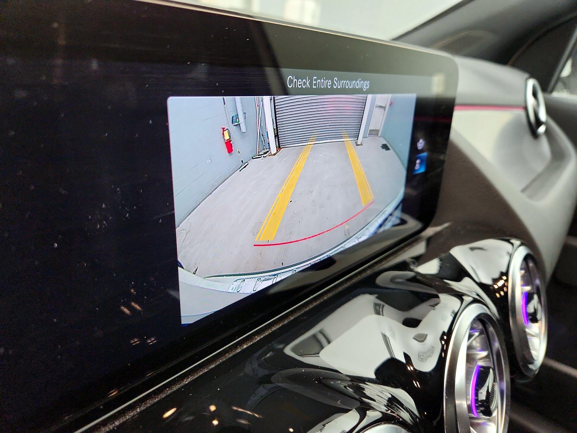 Thumbnail: 2022 Mercedes-Benz GLA - 14