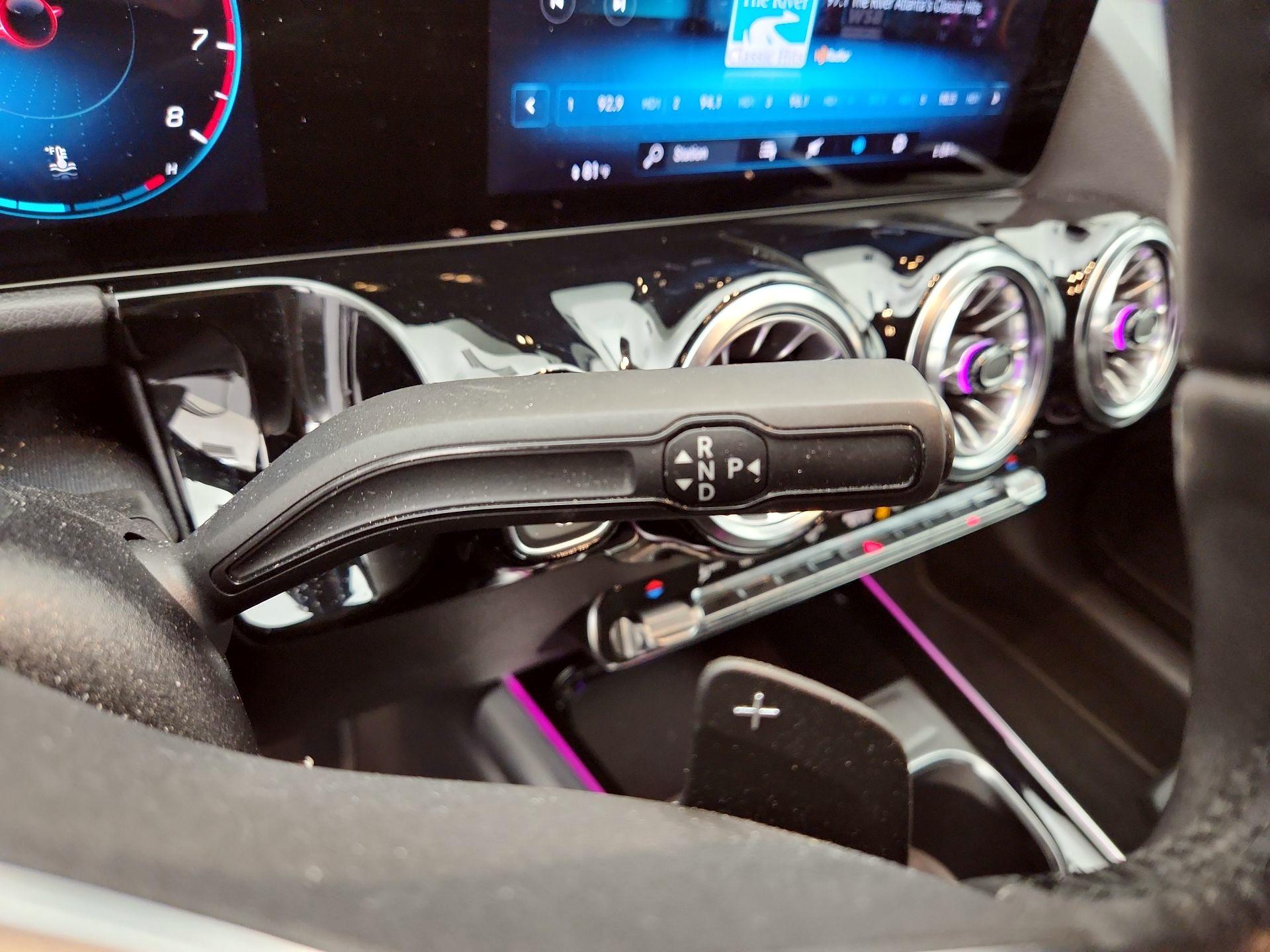 Thumbnail: 2022 Mercedes-Benz GLA - 17