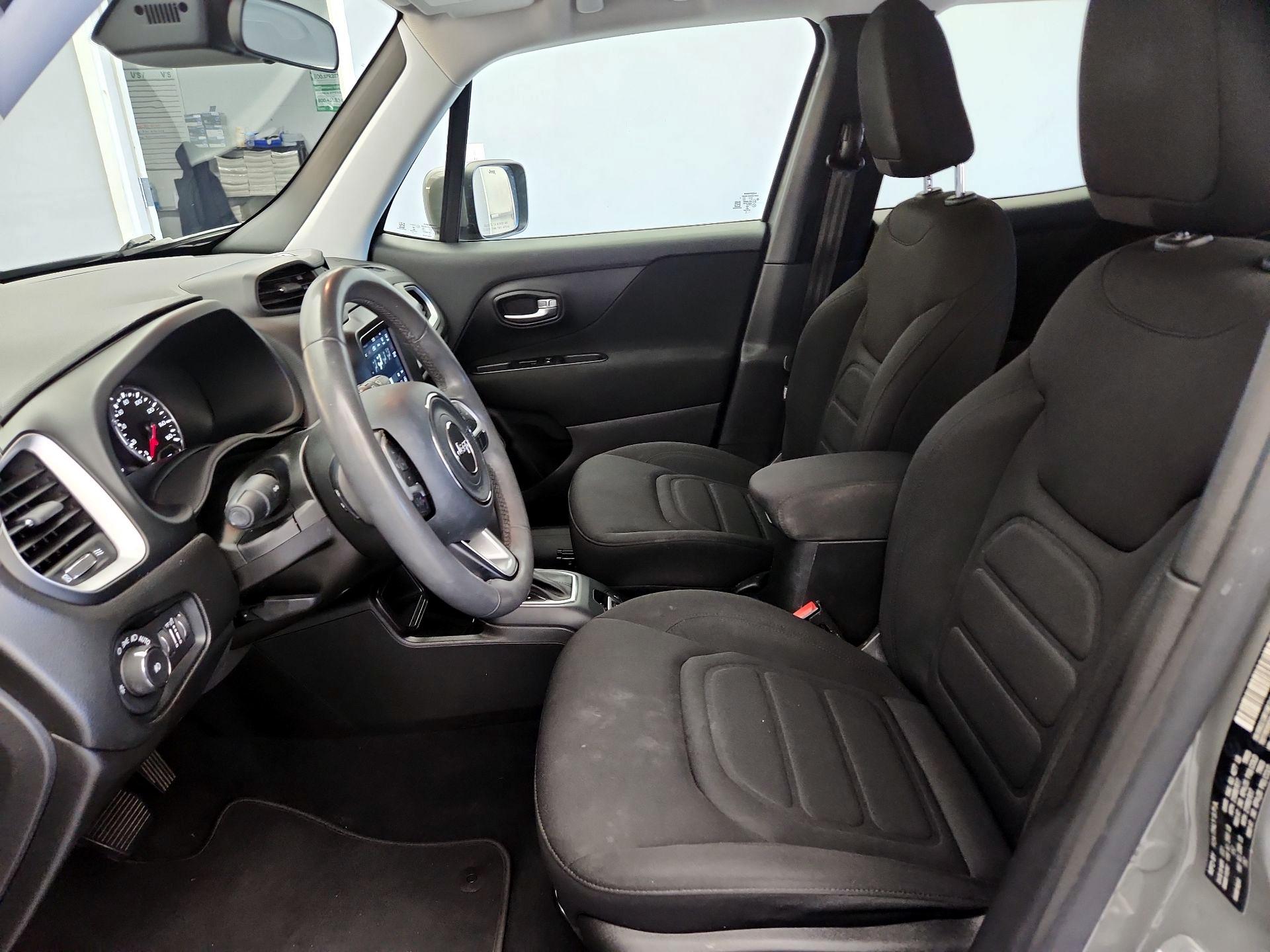 Thumbnail: 2021 Jeep Renegade - 11