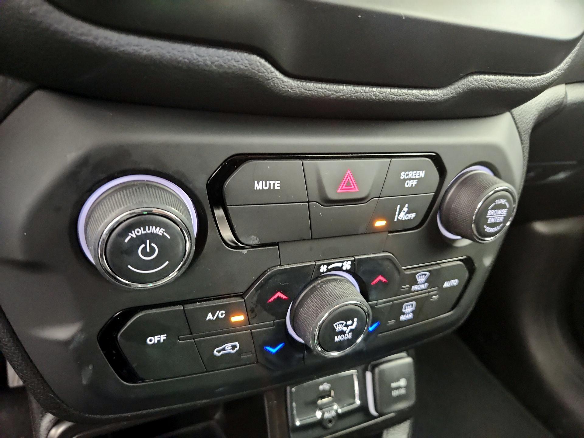 Thumbnail: 2021 Jeep Renegade - 16